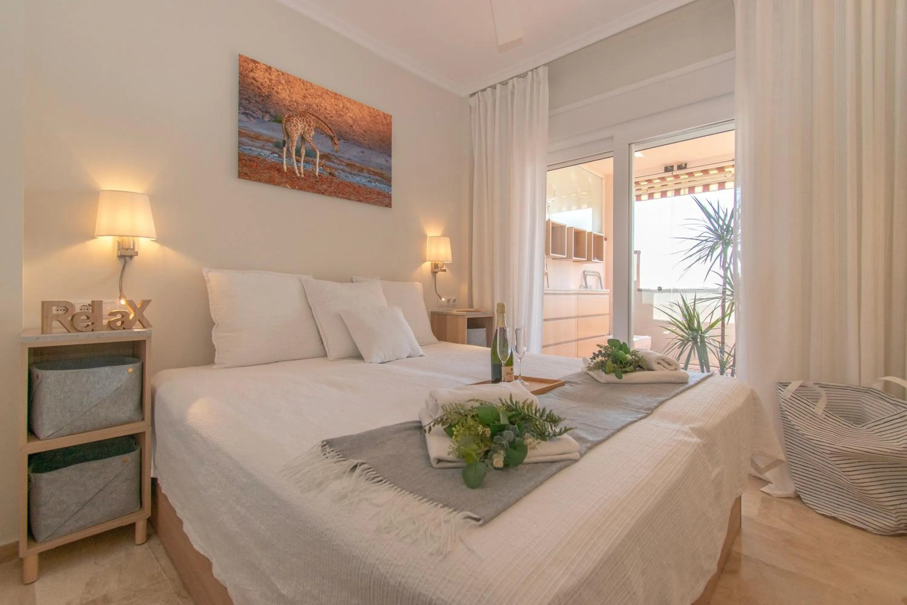 Bedroom, Bed in Paraiso De Riviera - Happy Rentals