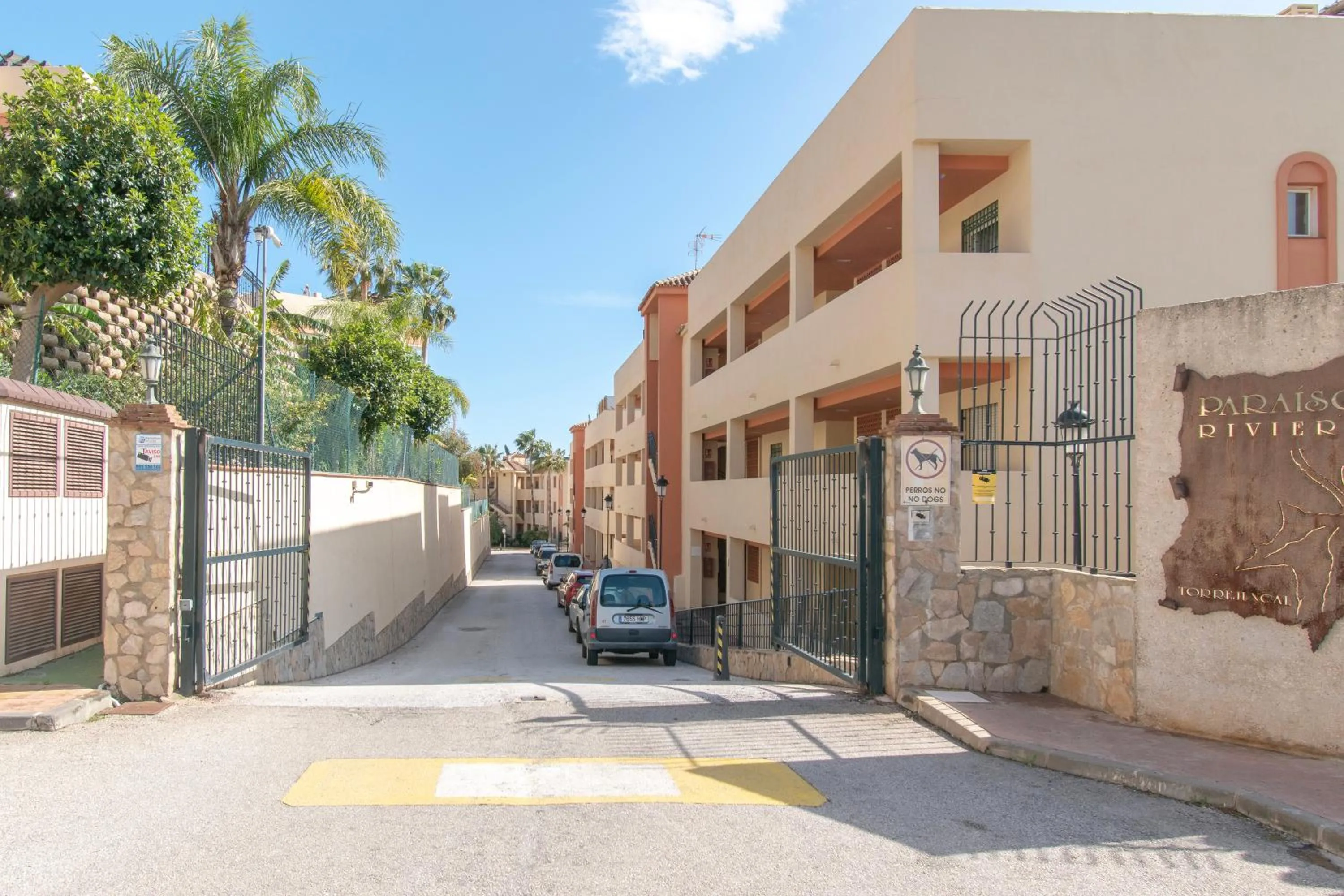Facade/entrance in Paraiso De Riviera - Happy Rentals
