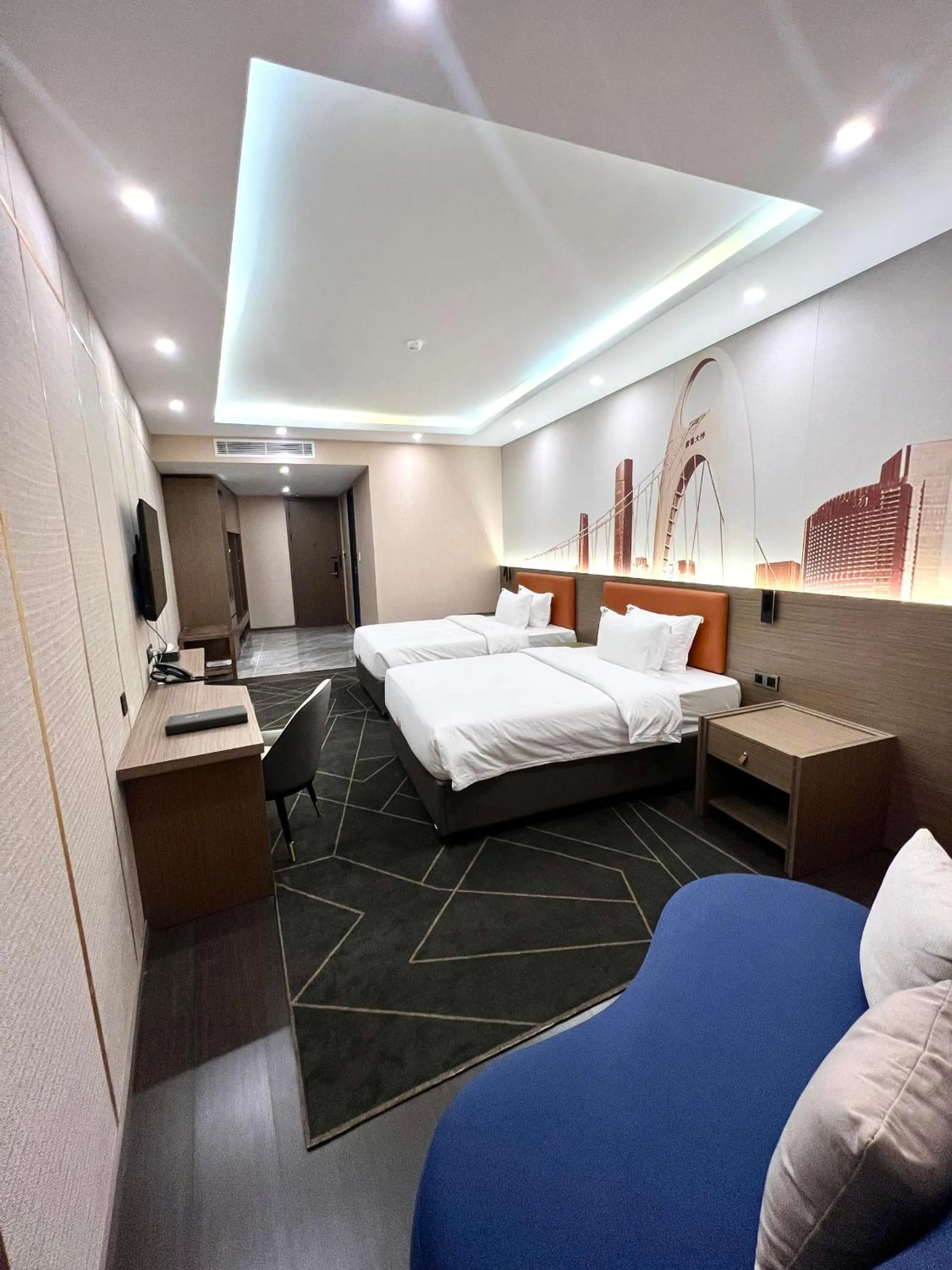 Bedroom, Bed in Wah Fu Hotel