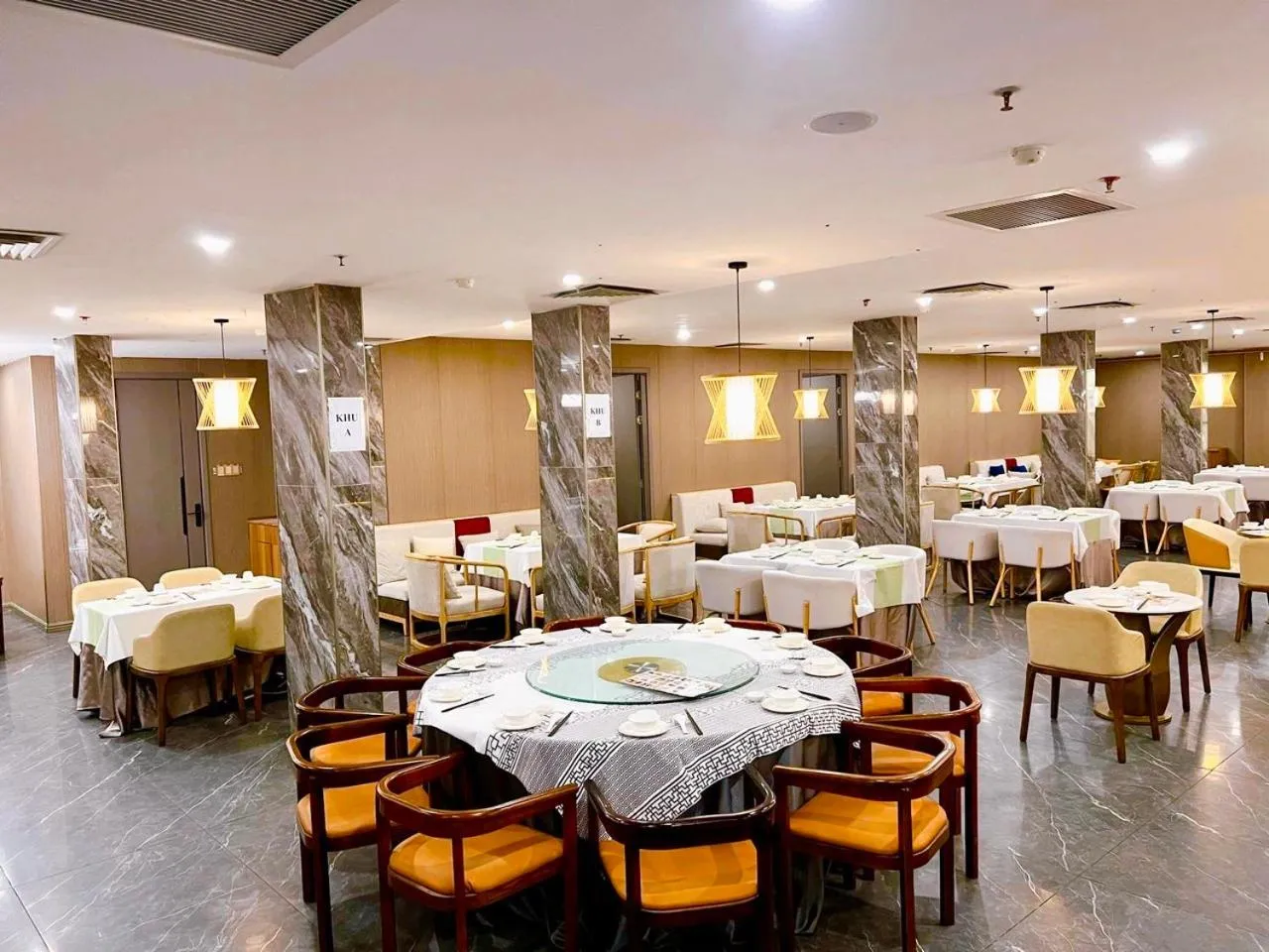 Restaurant/places to eat in Wah Fu Hotel