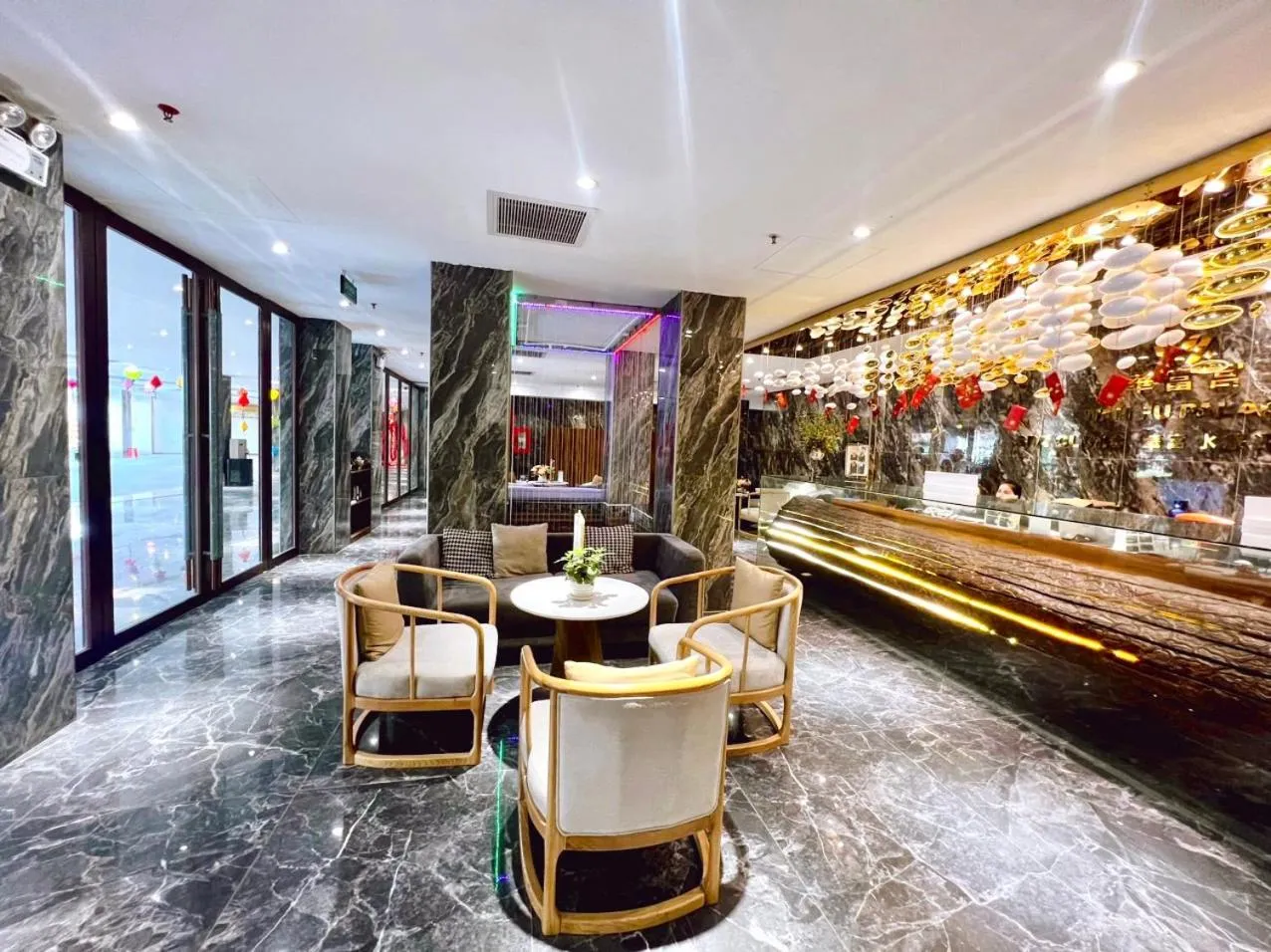 concierge in Wah Fu Hotel