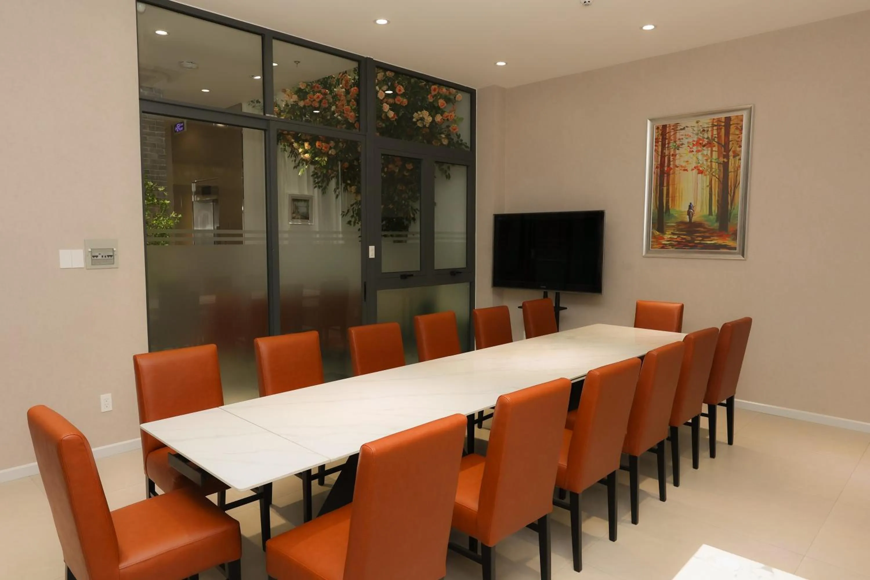 Business facilities in Lanura Saigon Boutique Hotel