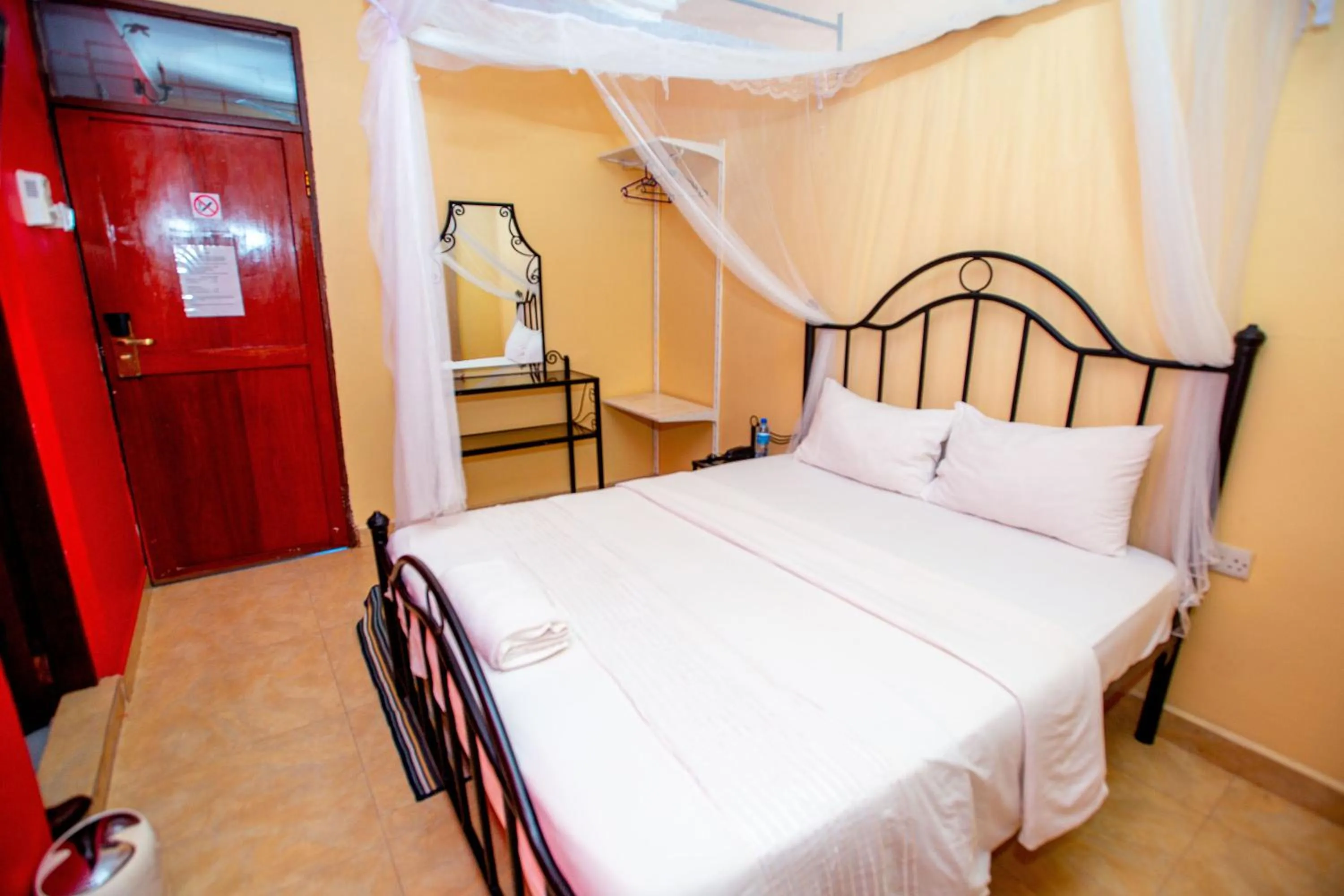 Bedroom, Bed in KAYS LODGE