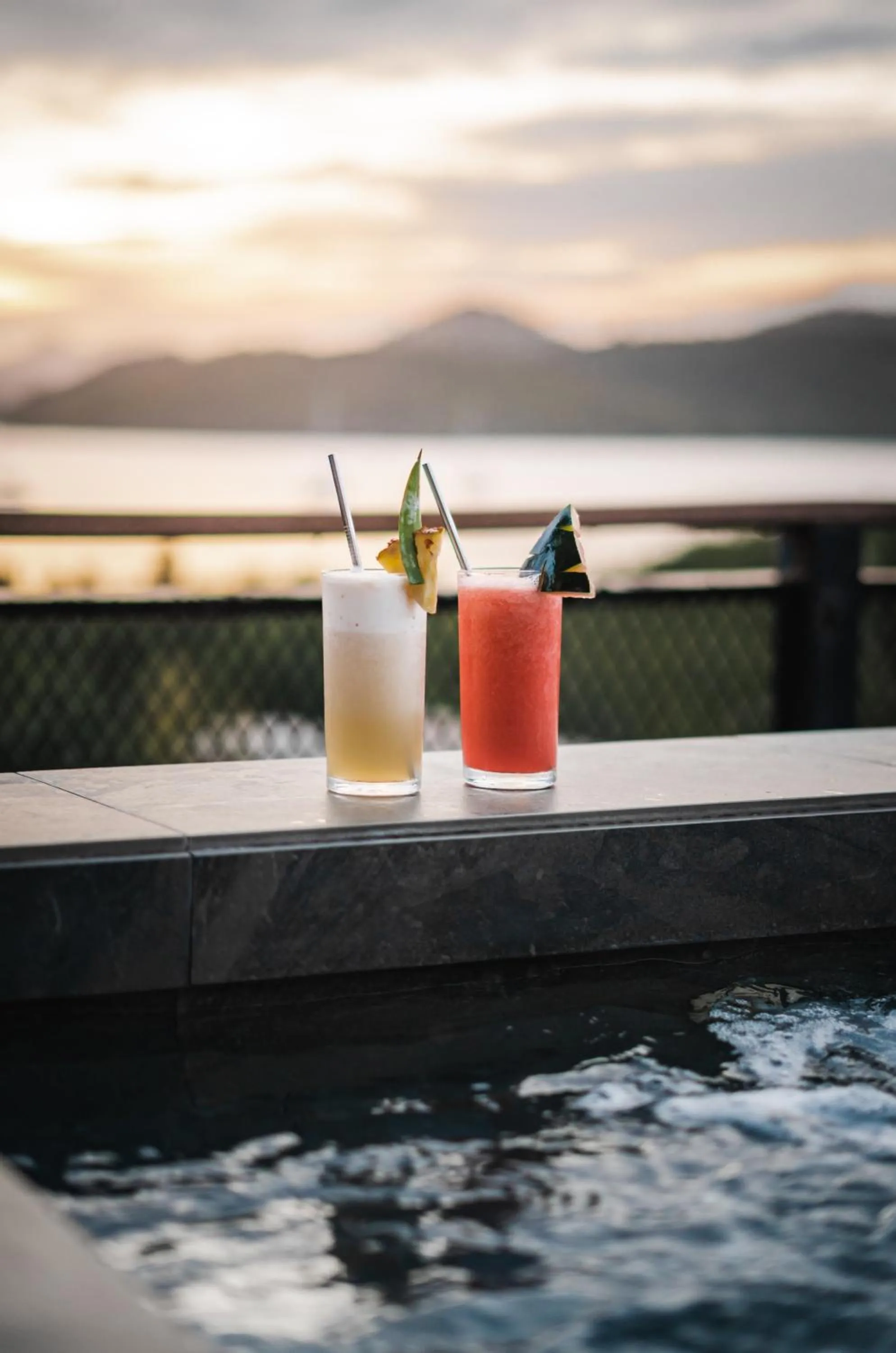 The Funny Lion - Coron