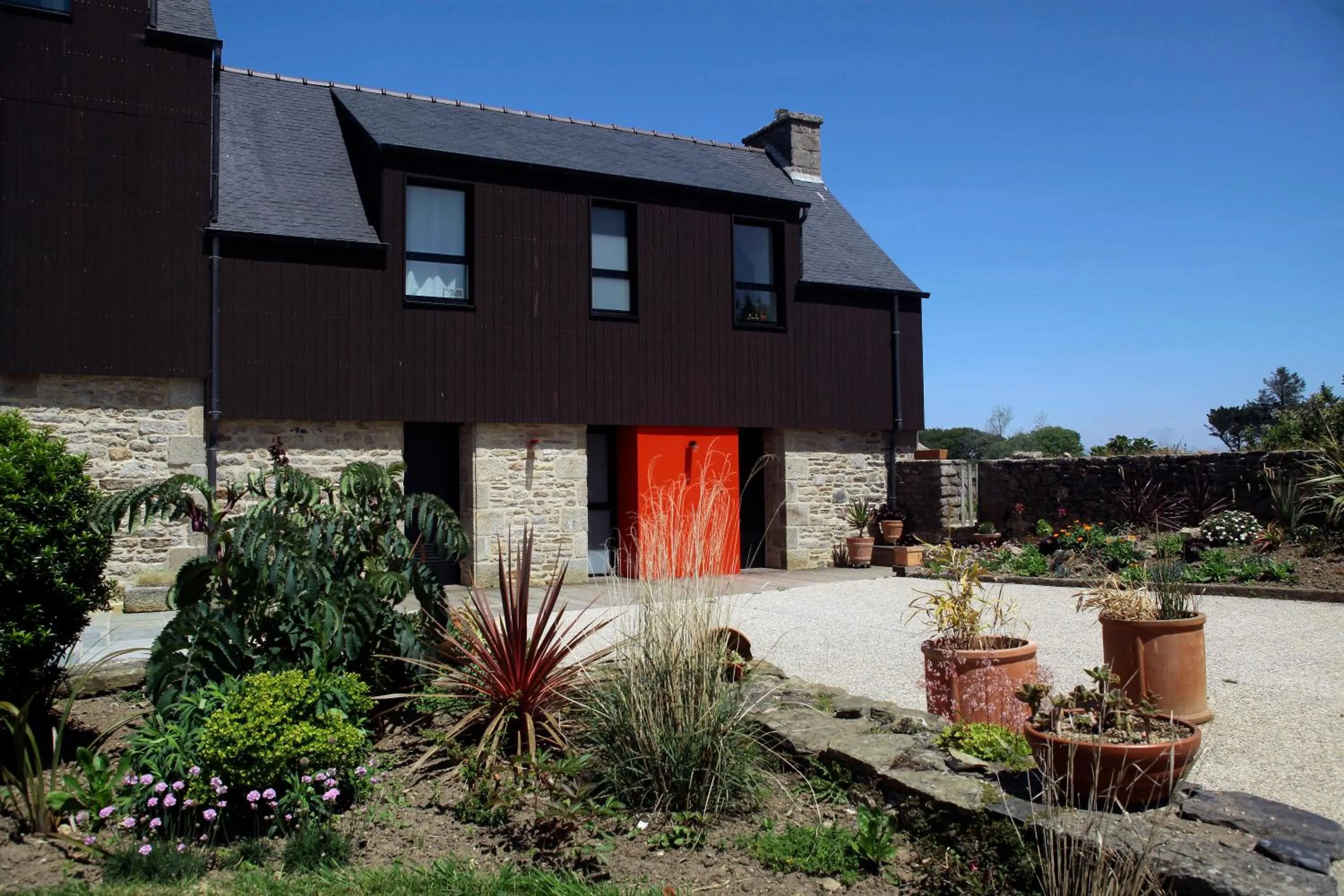 Garden view in Les Chambres d'hôtes de Kérasquer