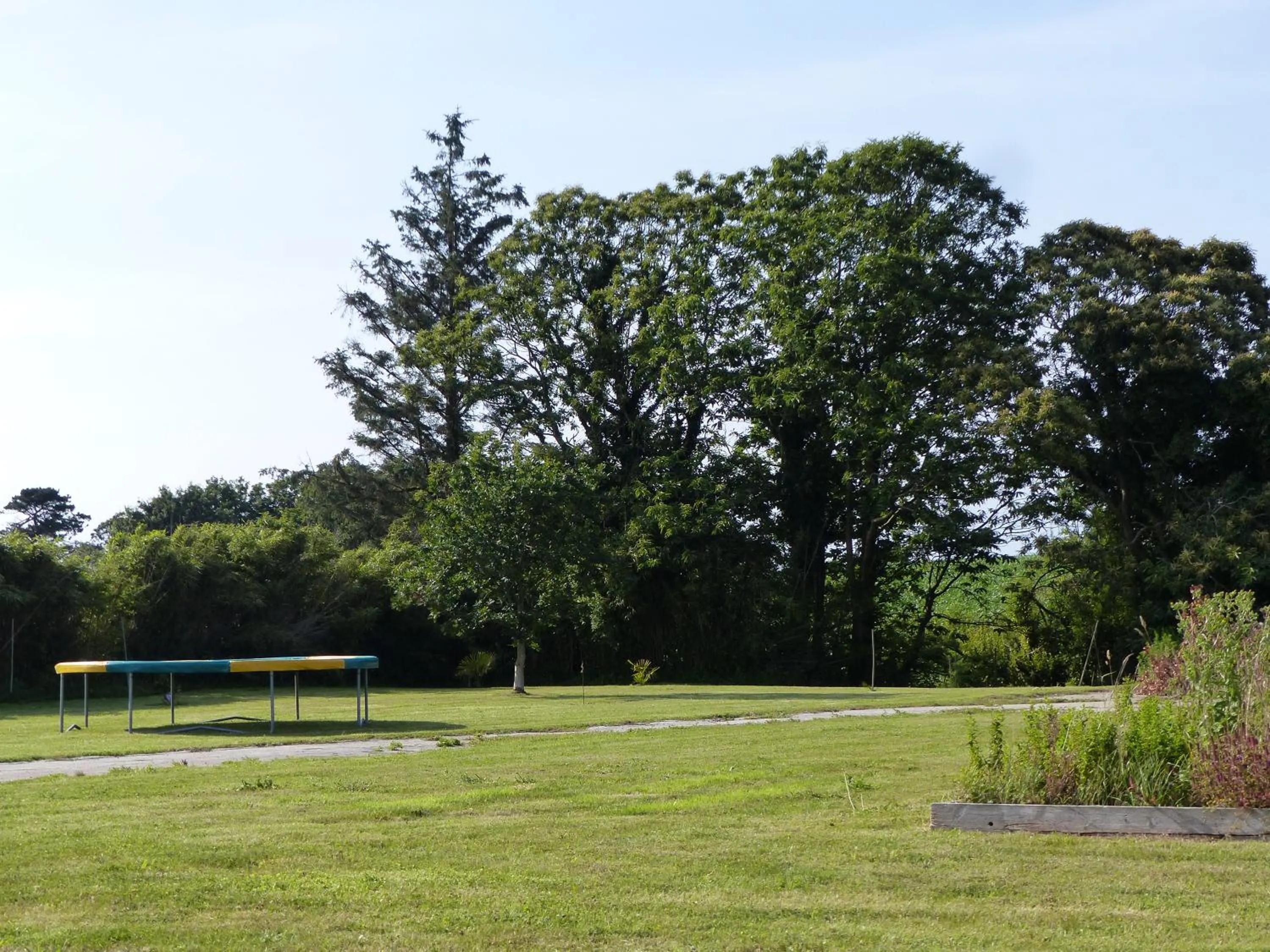 Garden in Les Chambres d'hôtes de Kérasquer
