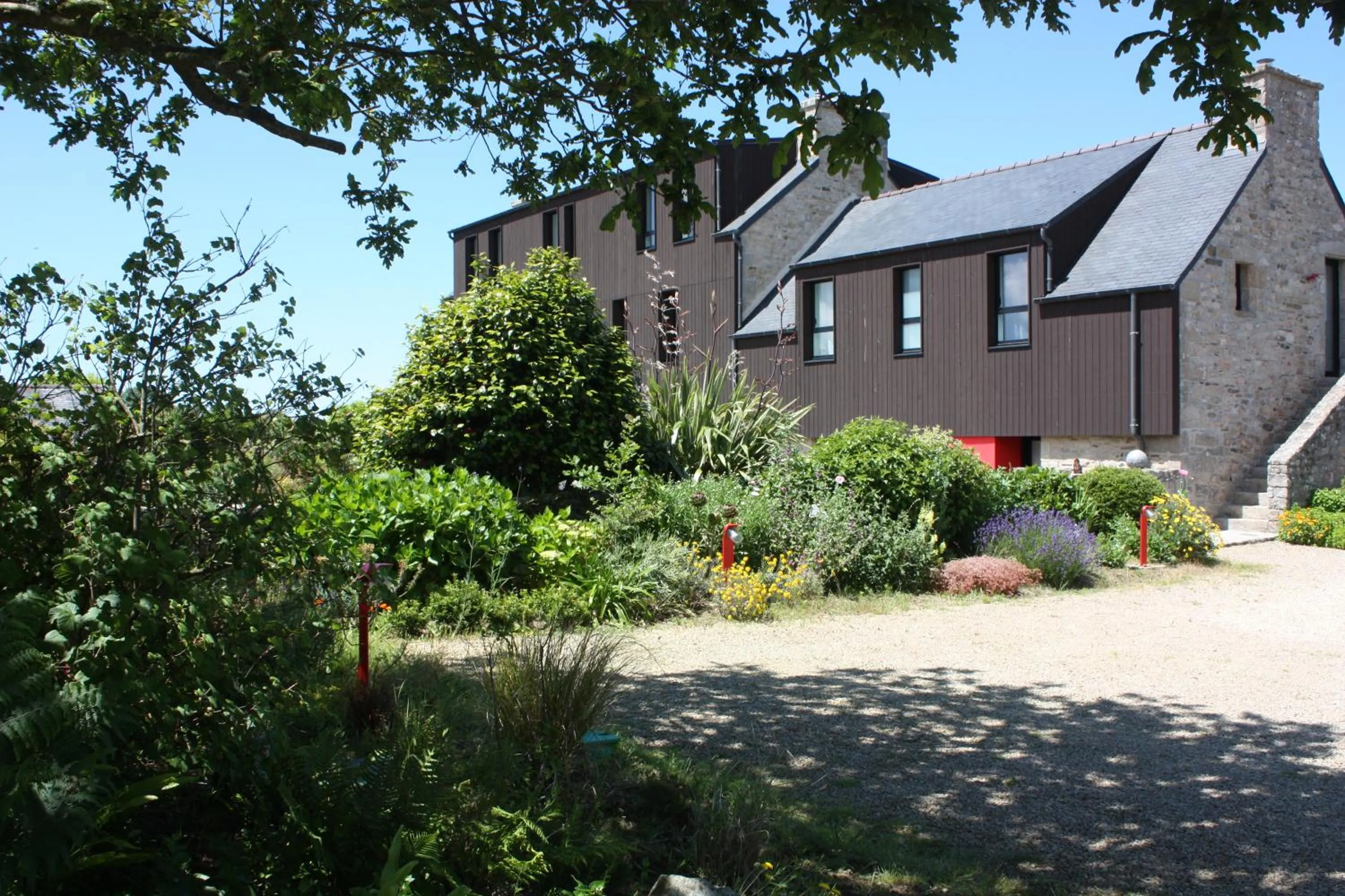 Property building in Les Chambres d'hôtes de Kérasquer