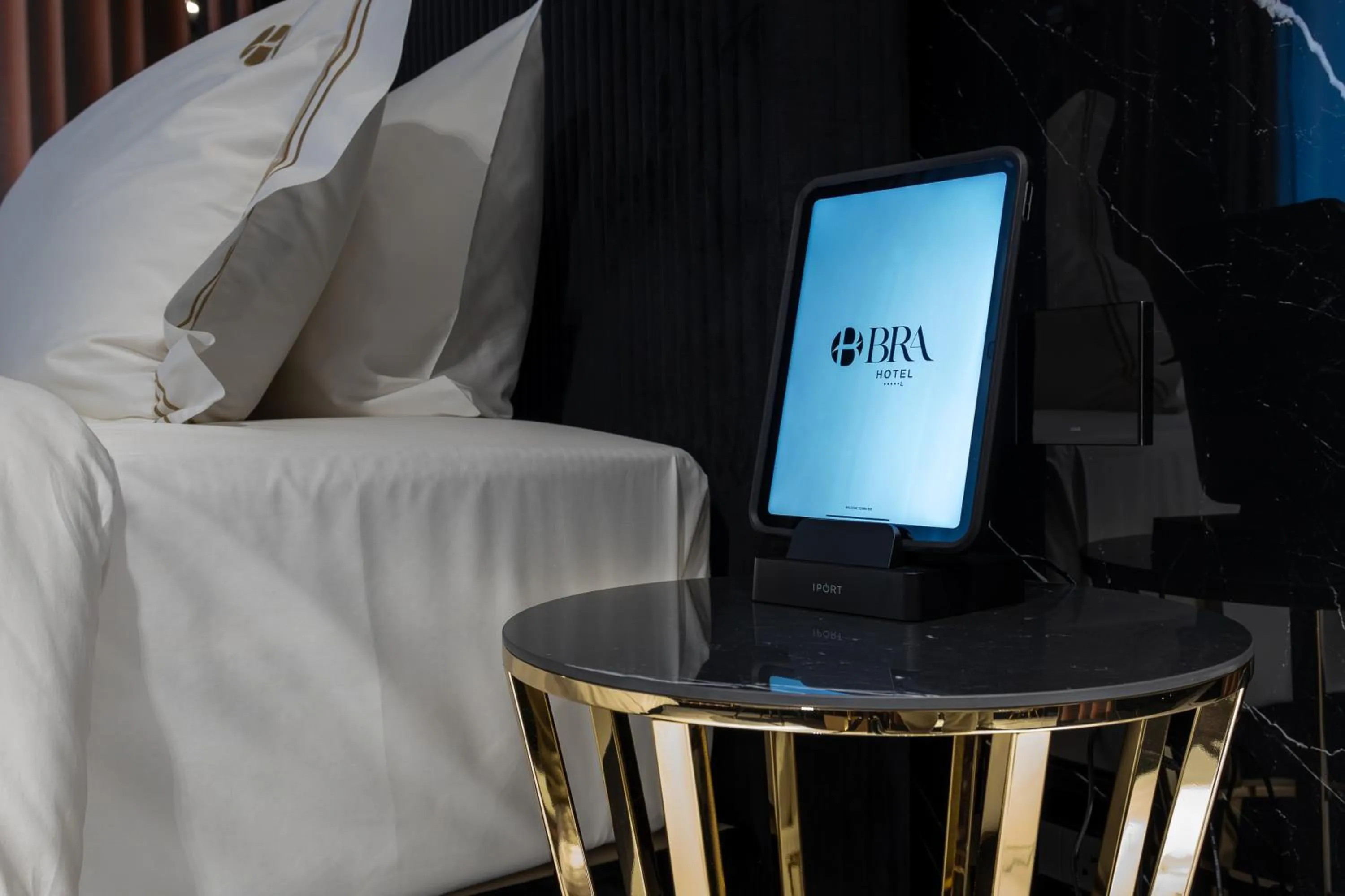 VIP, Bed in Bra Hotel