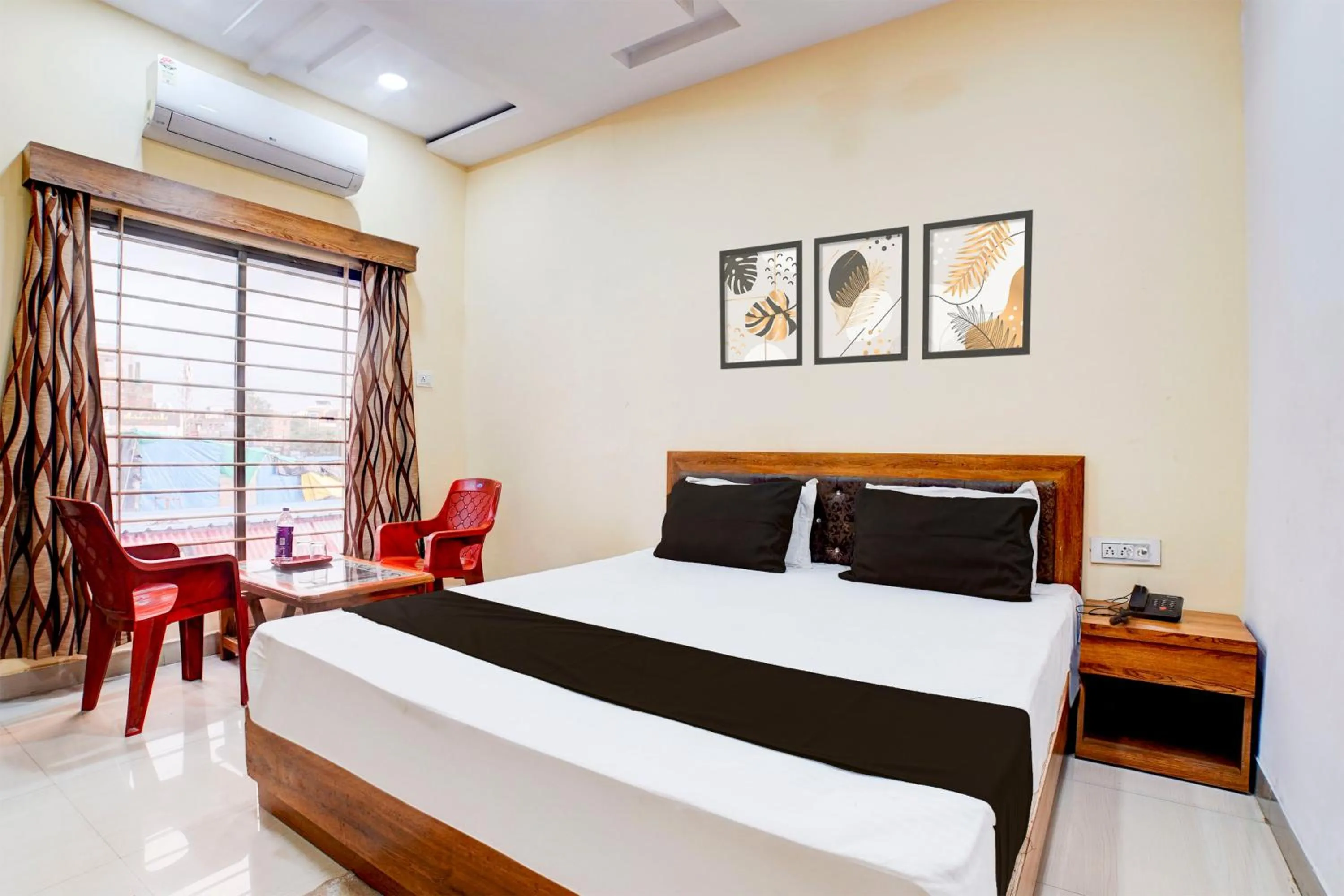 Bedroom in Hotel O Lake Link