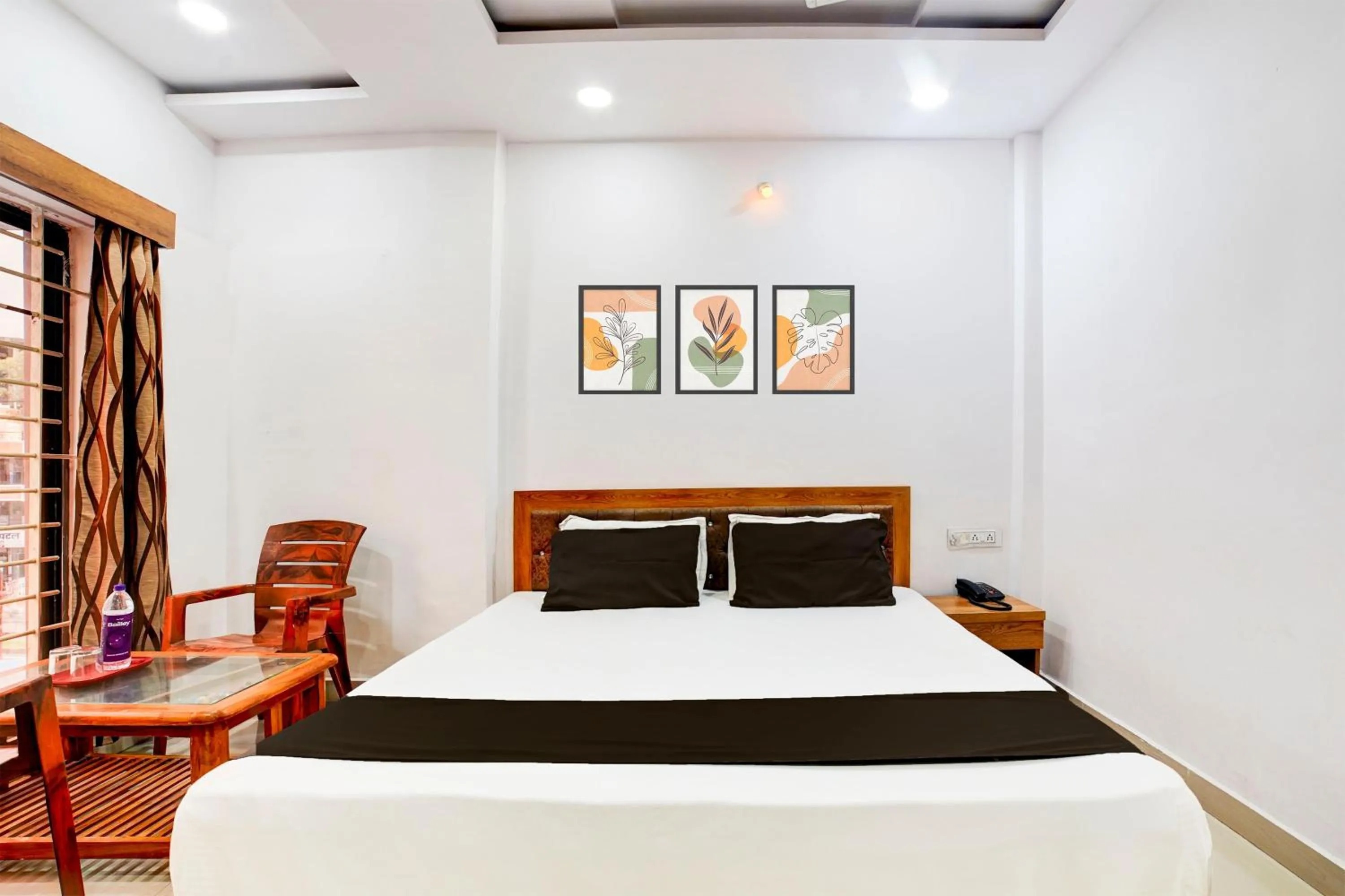 Bedroom in Hotel O Lake Link