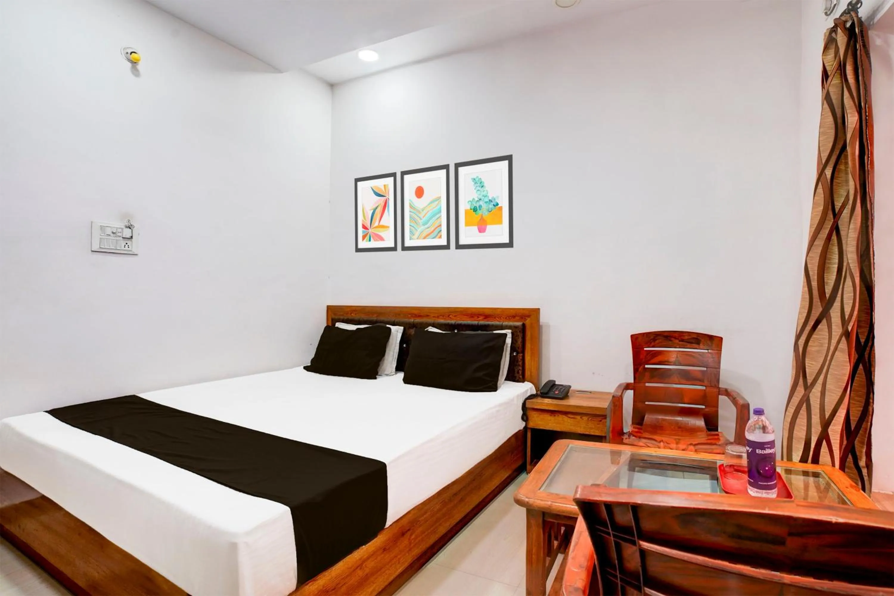 Bedroom in Hotel O Lake Link