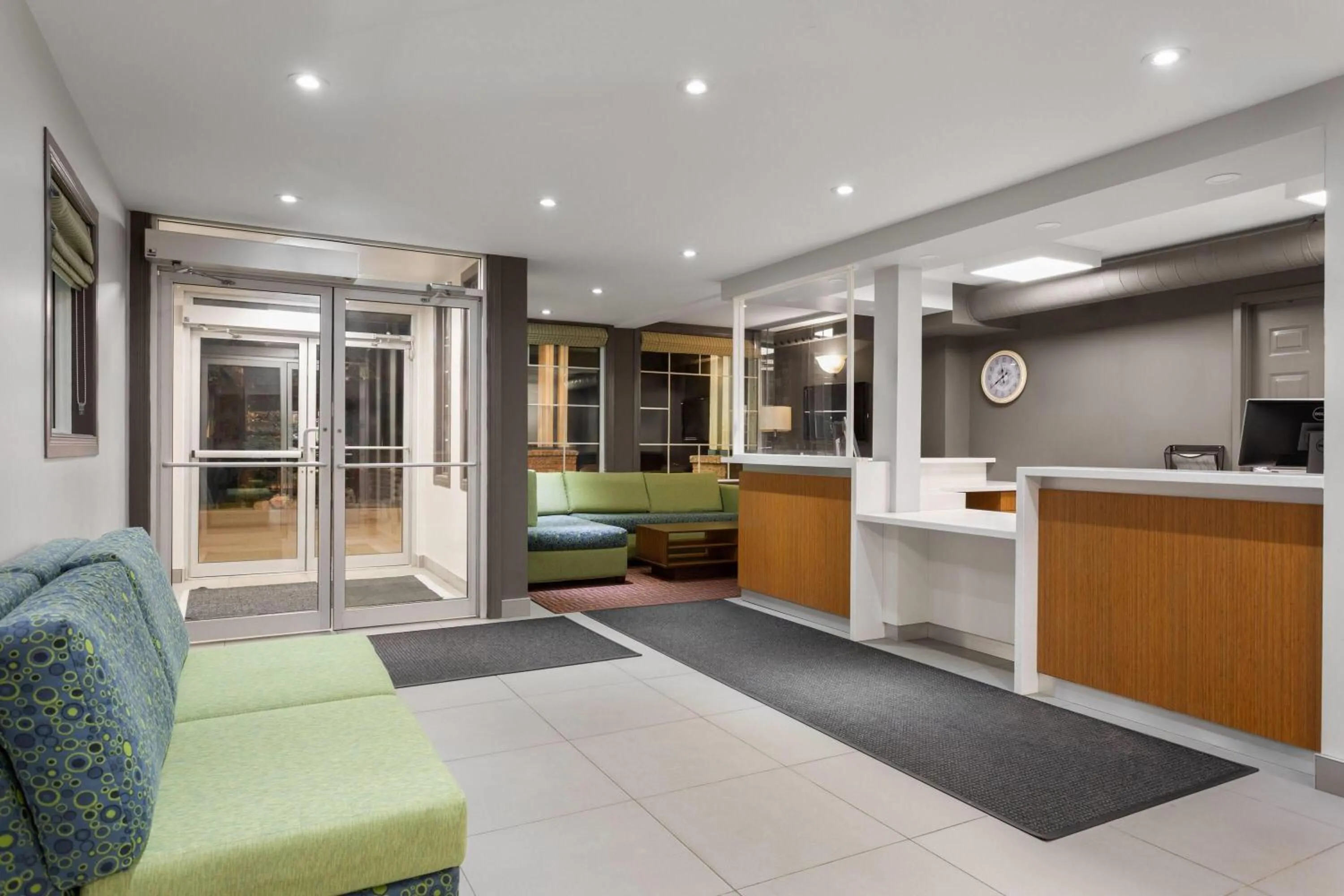 Lobby or reception in Super 8 by Wyndham Sault Ste Marie On