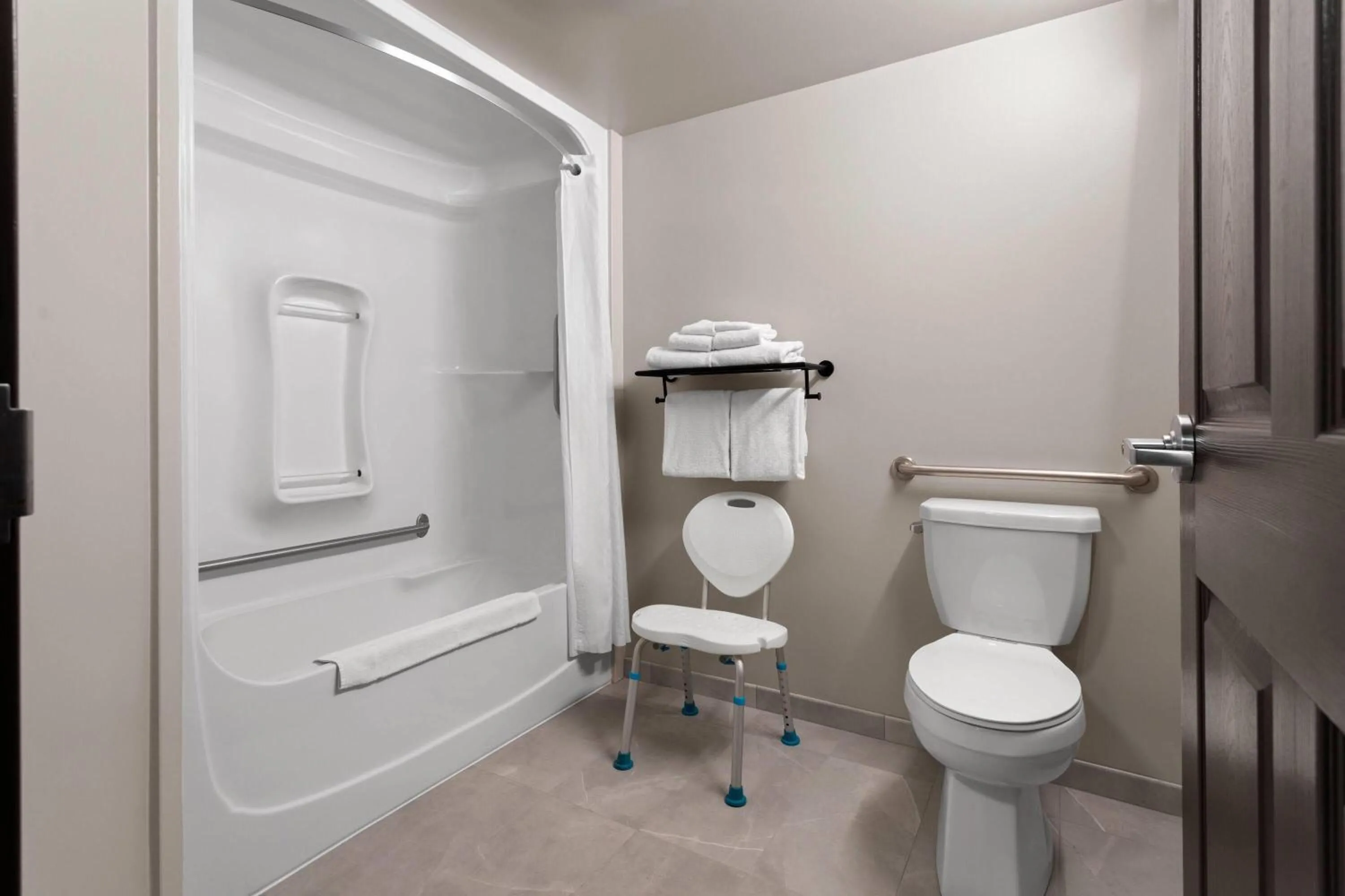 Bathroom in Super 8 by Wyndham Sault Ste Marie On