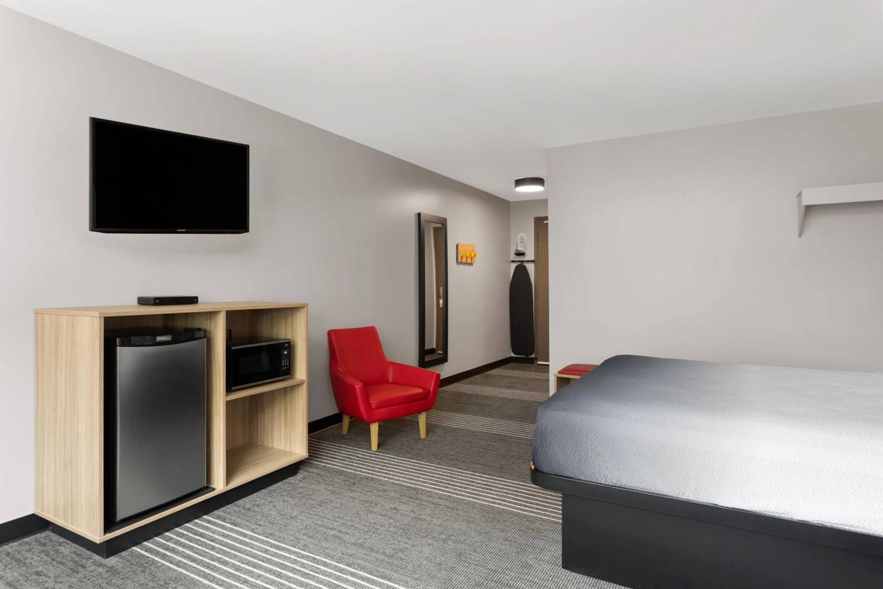 Bath, Bed in Super 8 by Wyndham Sault Ste Marie On