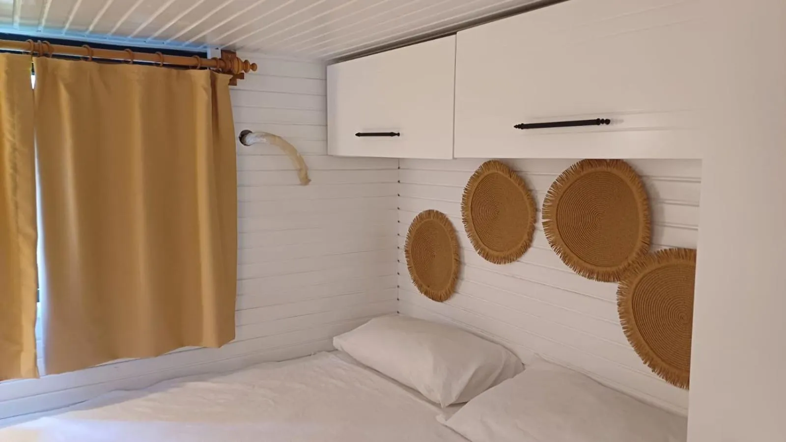 Bed in Angels Garden Hotel