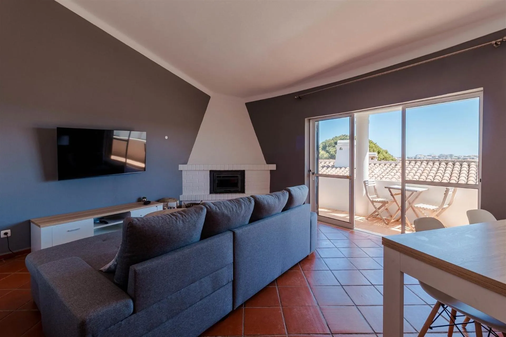 TV and multimedia in Lagos Appartement Resort