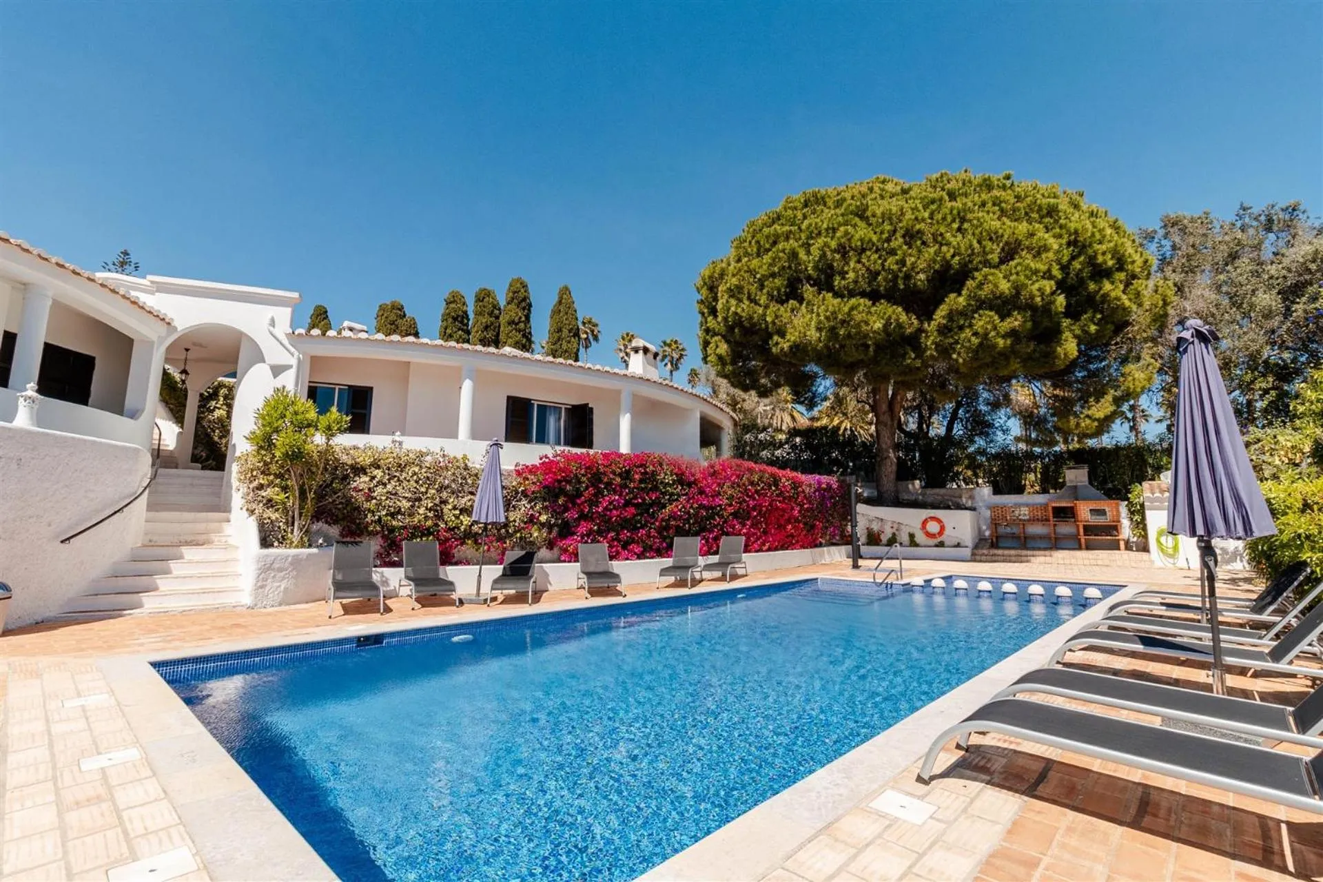 Property building in Lagos Appartement Resort