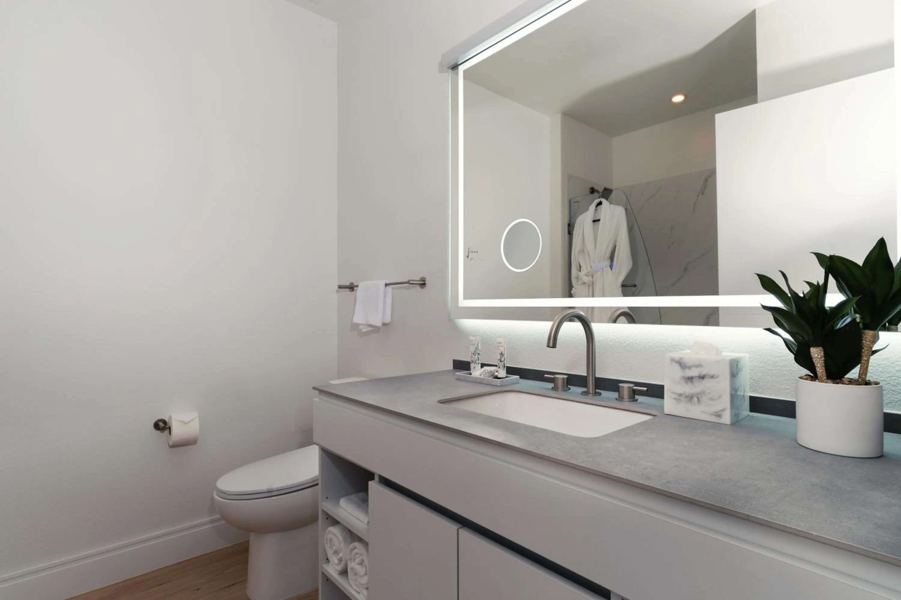 Bathroom in Otonomus Hotel Las Vegas