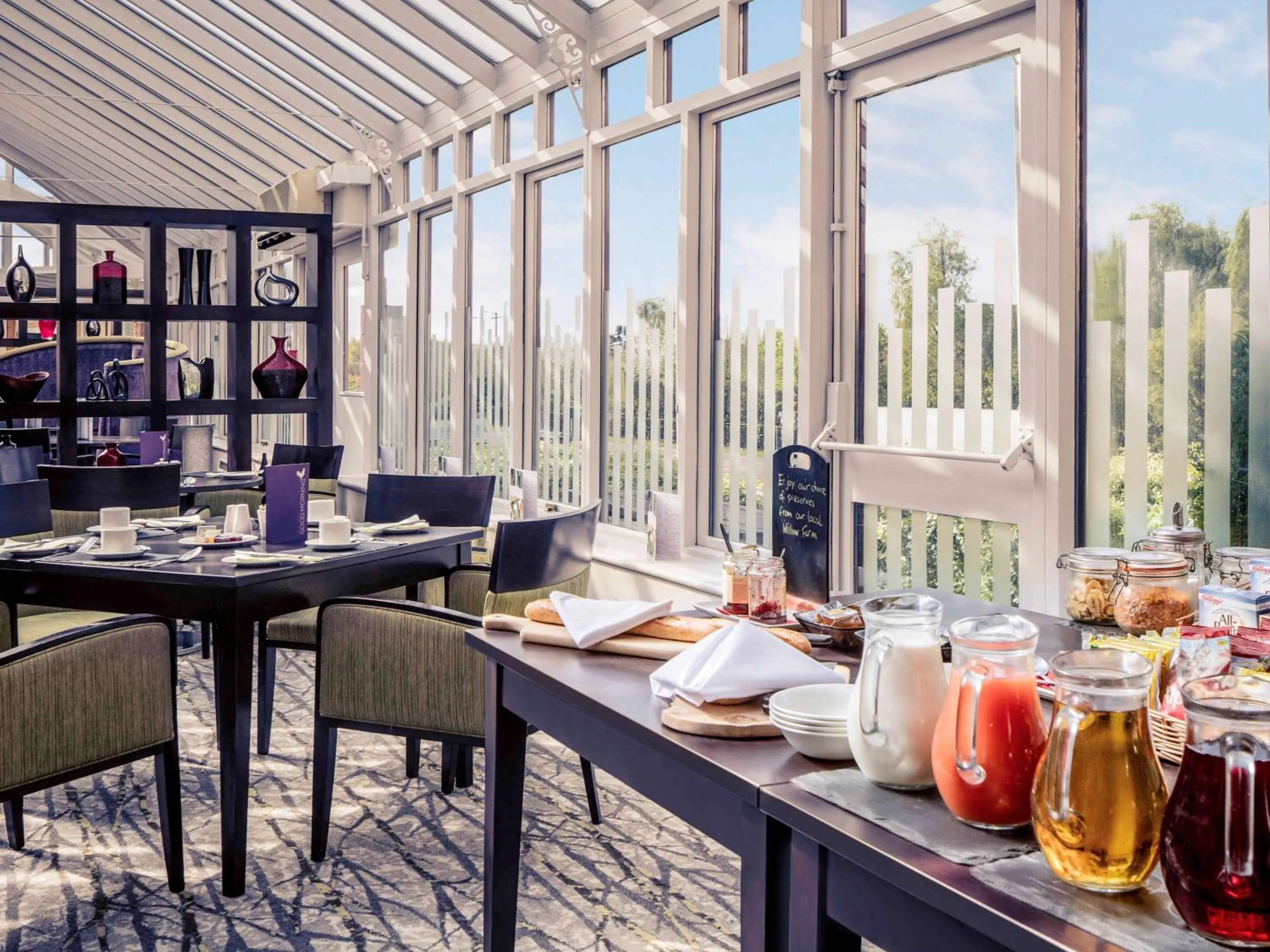 Restaurant/Places to Eat in Mercure Hatfield Oak Hotel