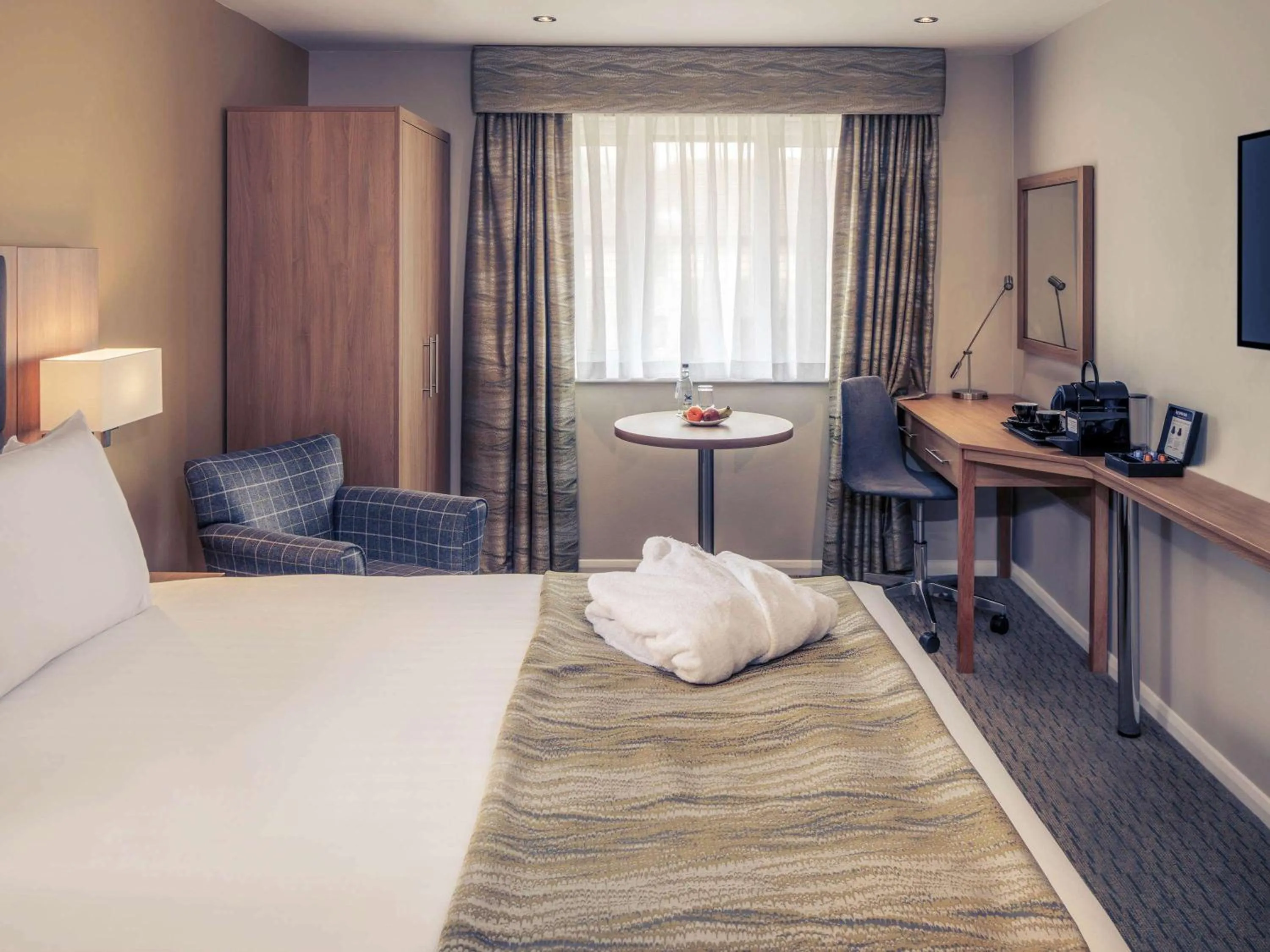 Photo of the whole room in Mercure Hatfield Oak Hotel