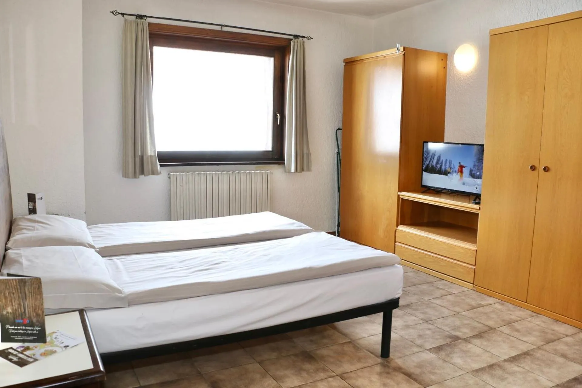 Bed in Residence Adele