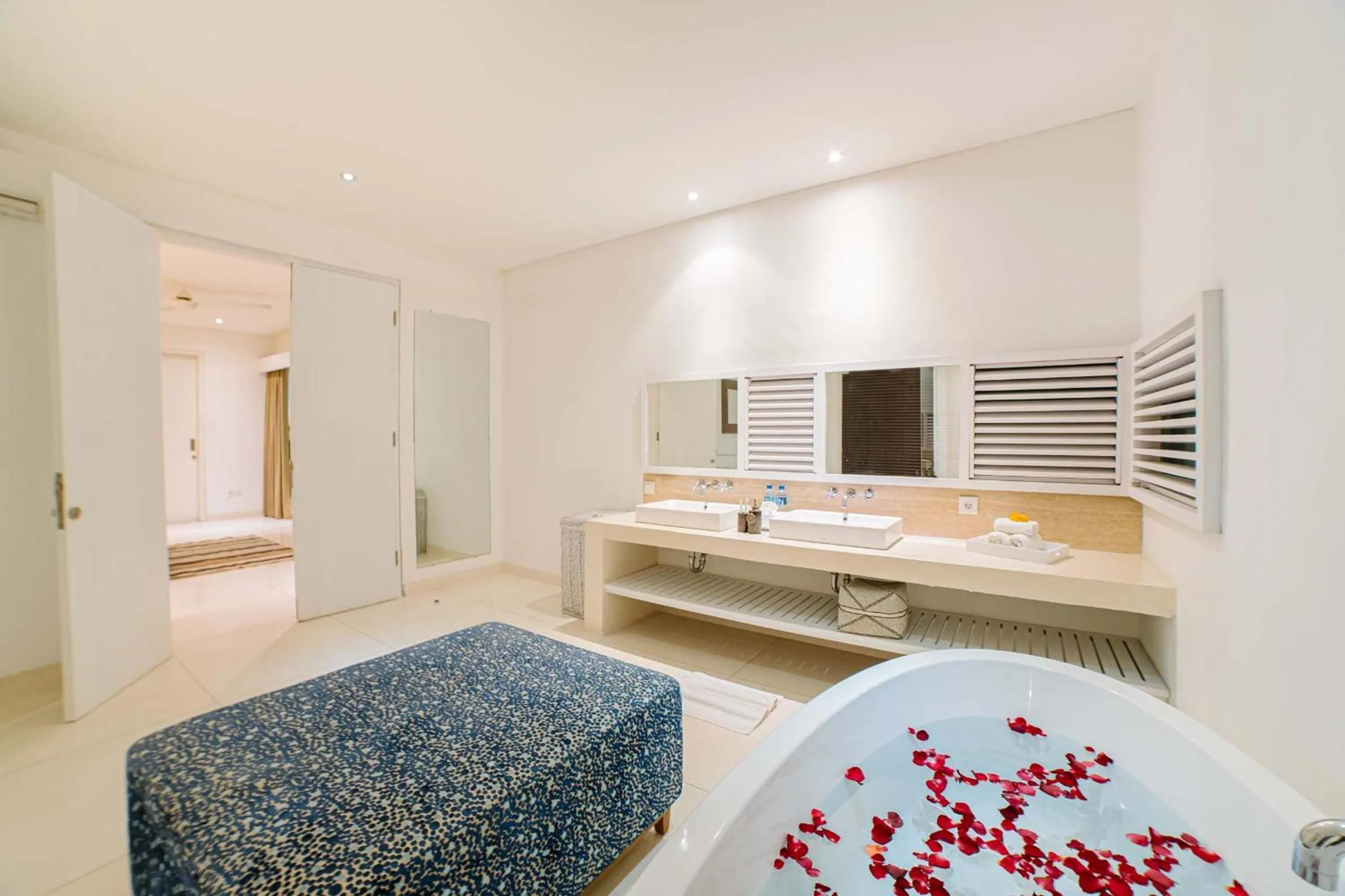 bidet, Bed in CassaMia Bali - Spacious Luxury 5 Bedroom Villa