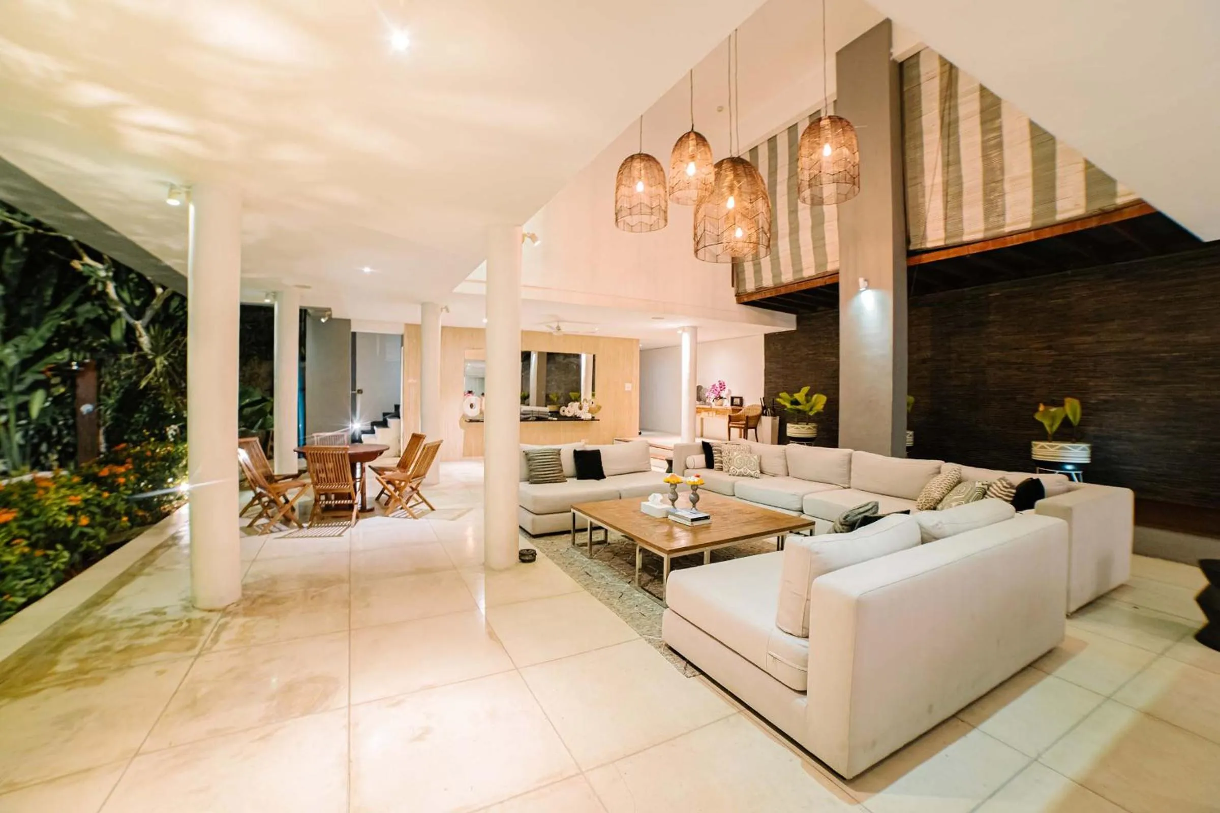 Living room in CassaMia Bali - Spacious Luxury 5 Bedroom Villa