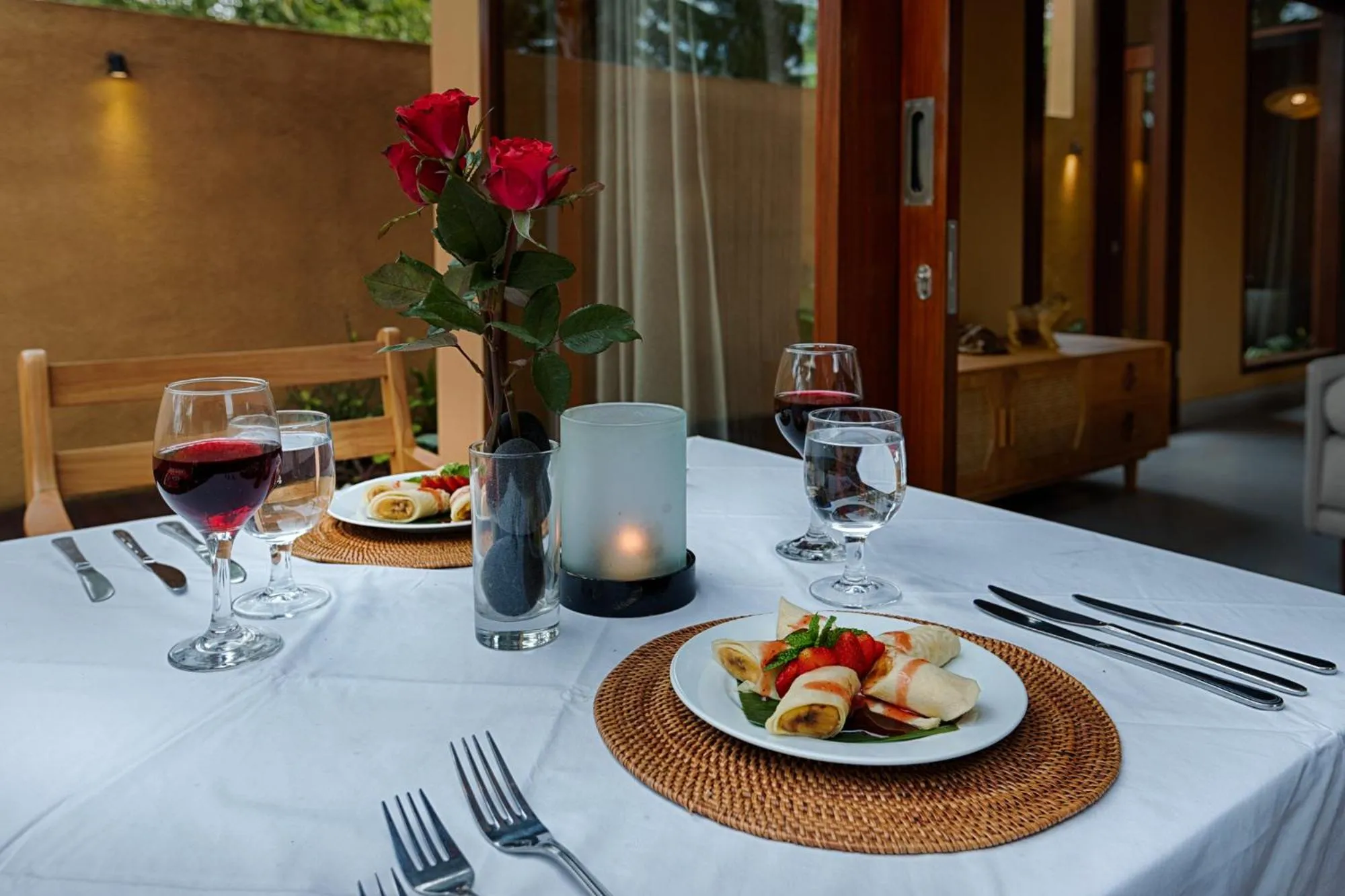 Food in Samkhya Villas - Free 1x Floating Breakfast or Minibar