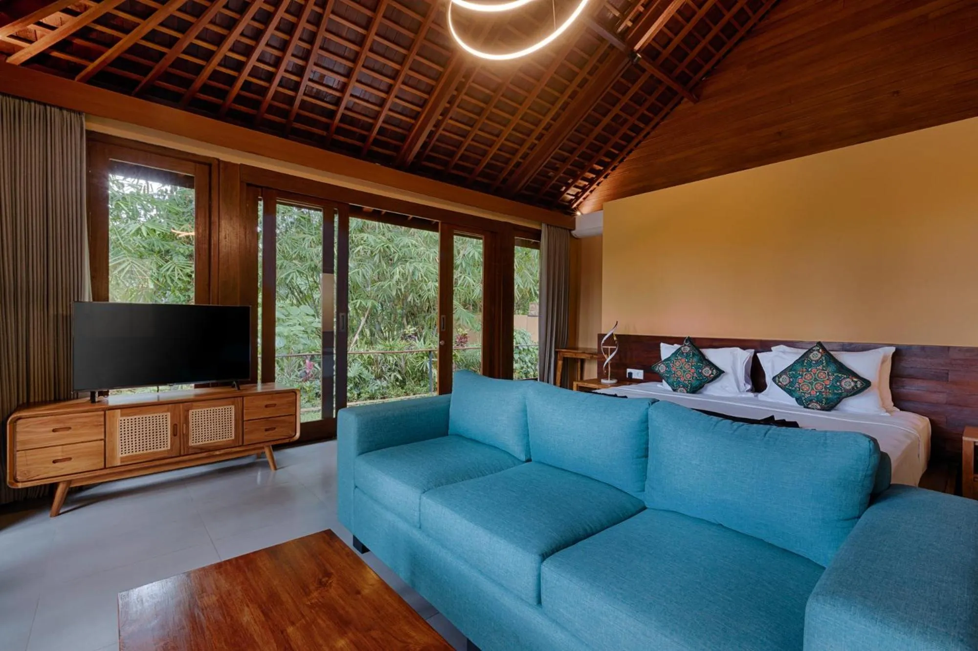 TV and multimedia in Samkhya Villas - Free 1x Floating Breakfast or Minibar