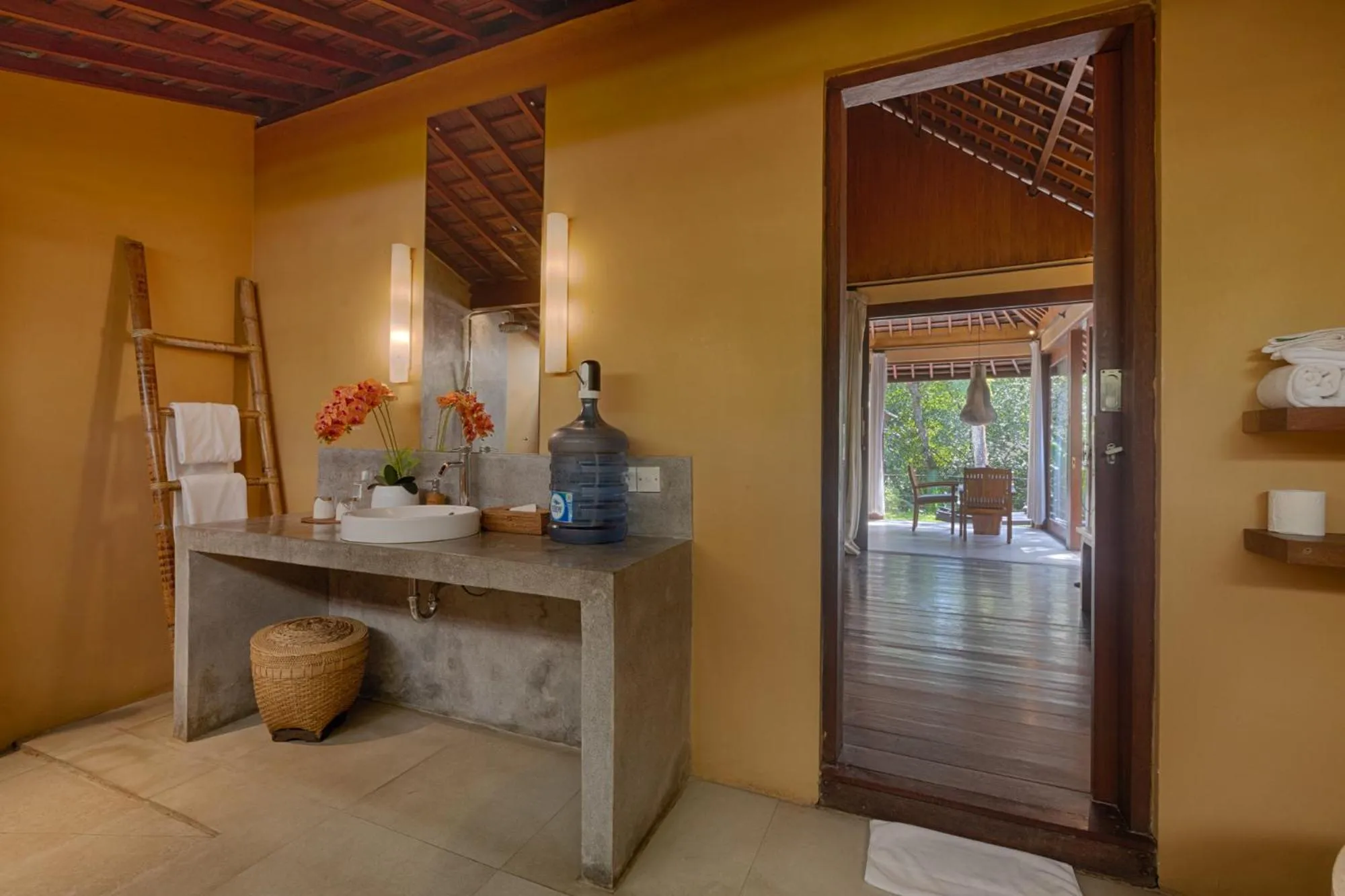 Bathroom in Samkhya Villas - Free 1x Floating Breakfast or Minibar