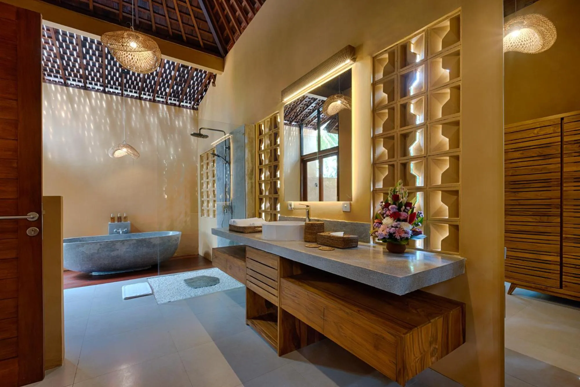 Shower in Samkhya Villas - Free 1x Floating Breakfast or Minibar