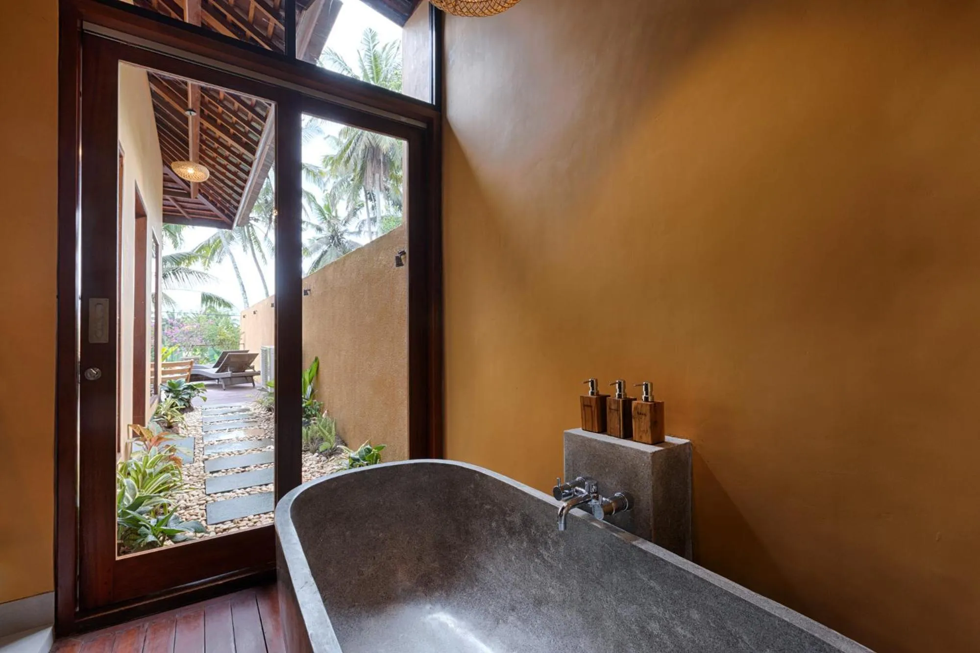Bath in Samkhya Villas - Free 1x Floating Breakfast or Minibar
