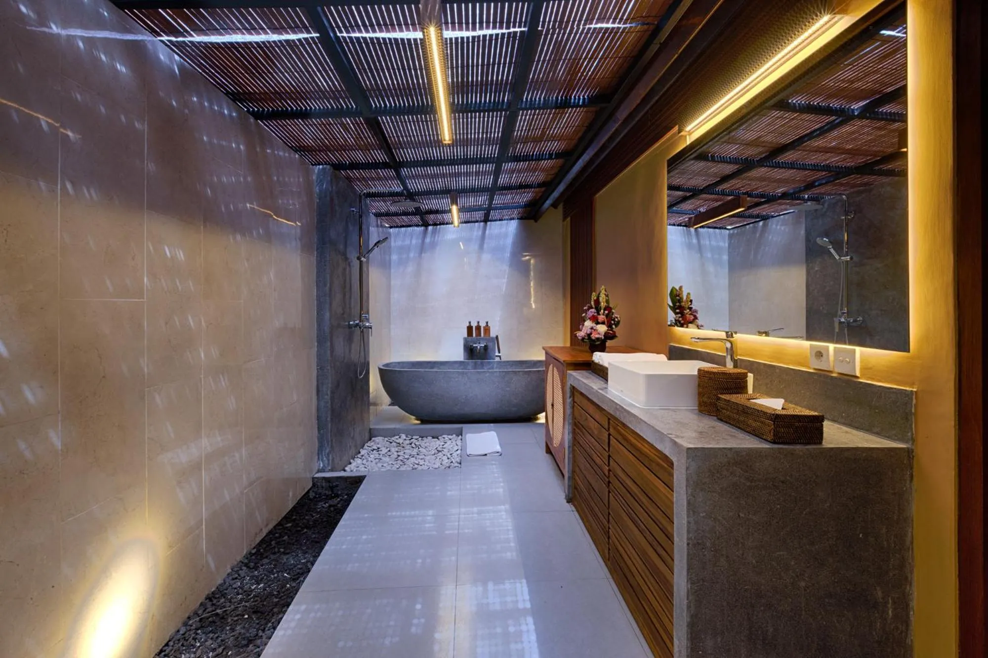 Bathroom in Samkhya Villas - Free 1x Floating Breakfast or Minibar