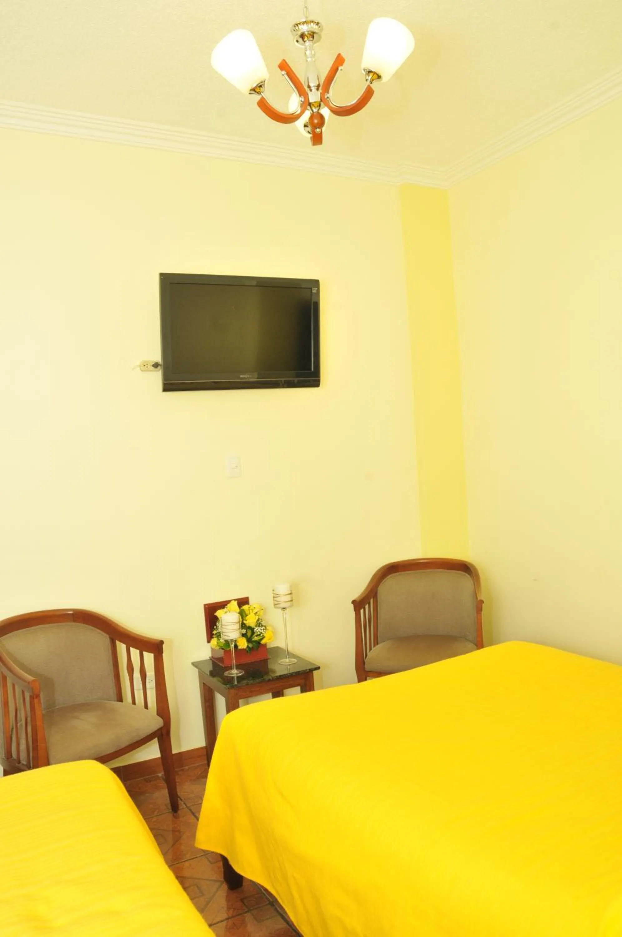 Seating area, Bed in Hotel Margarita 2