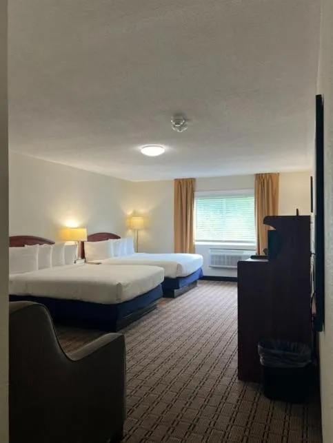 Bed in River Valley Inn