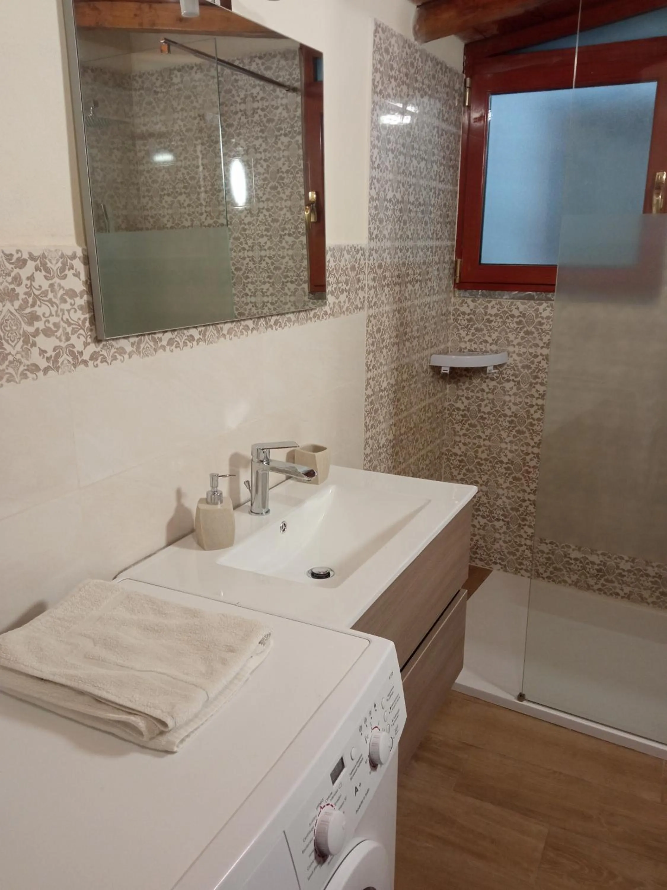 Bathroom in ToviMar Apartments