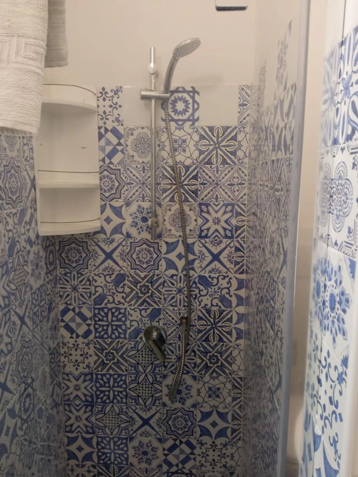 Shower in ToviMar Apartments