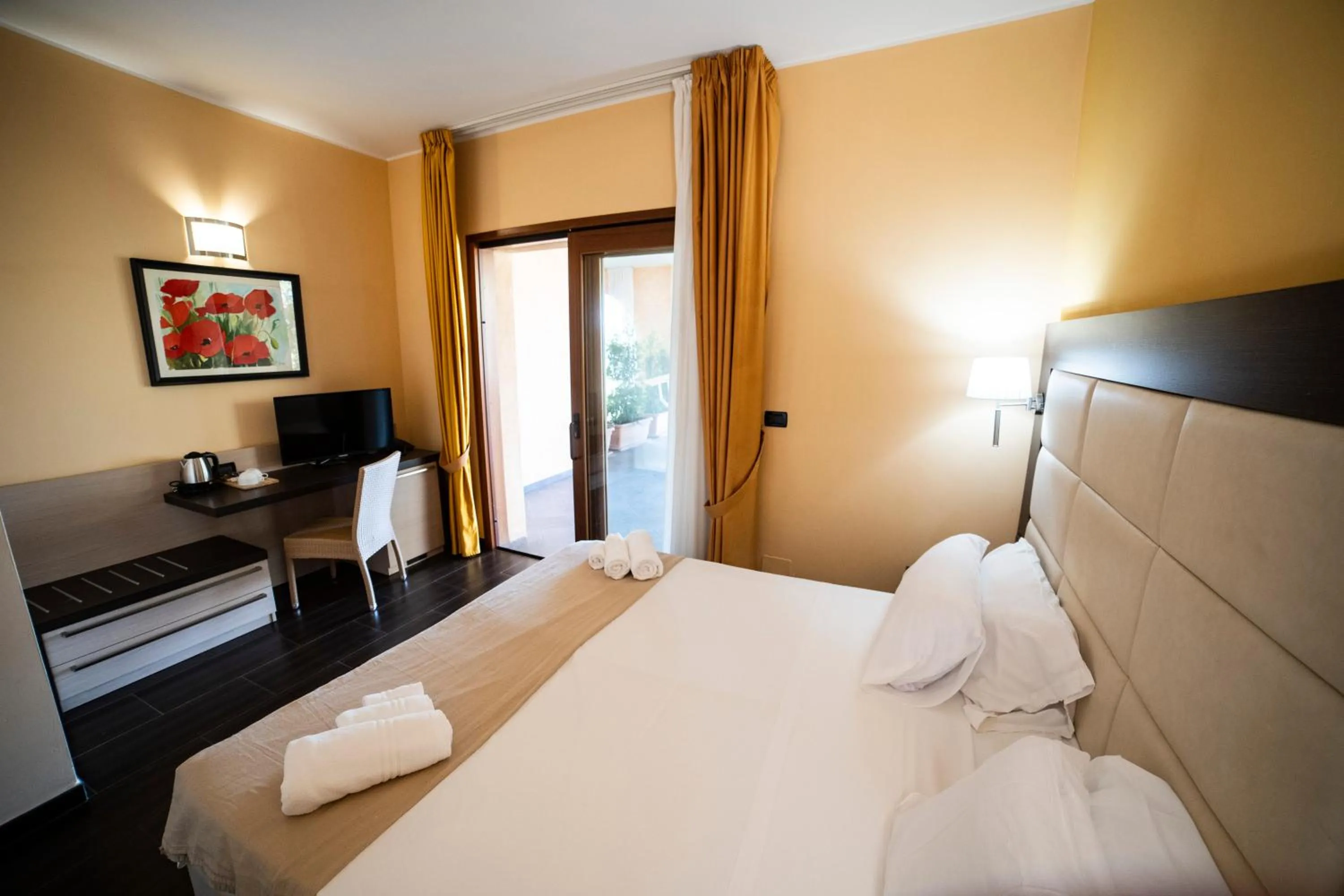 Photo of the whole room, Bed in UNICO Cannamele Escape Tropea by Life Resorts