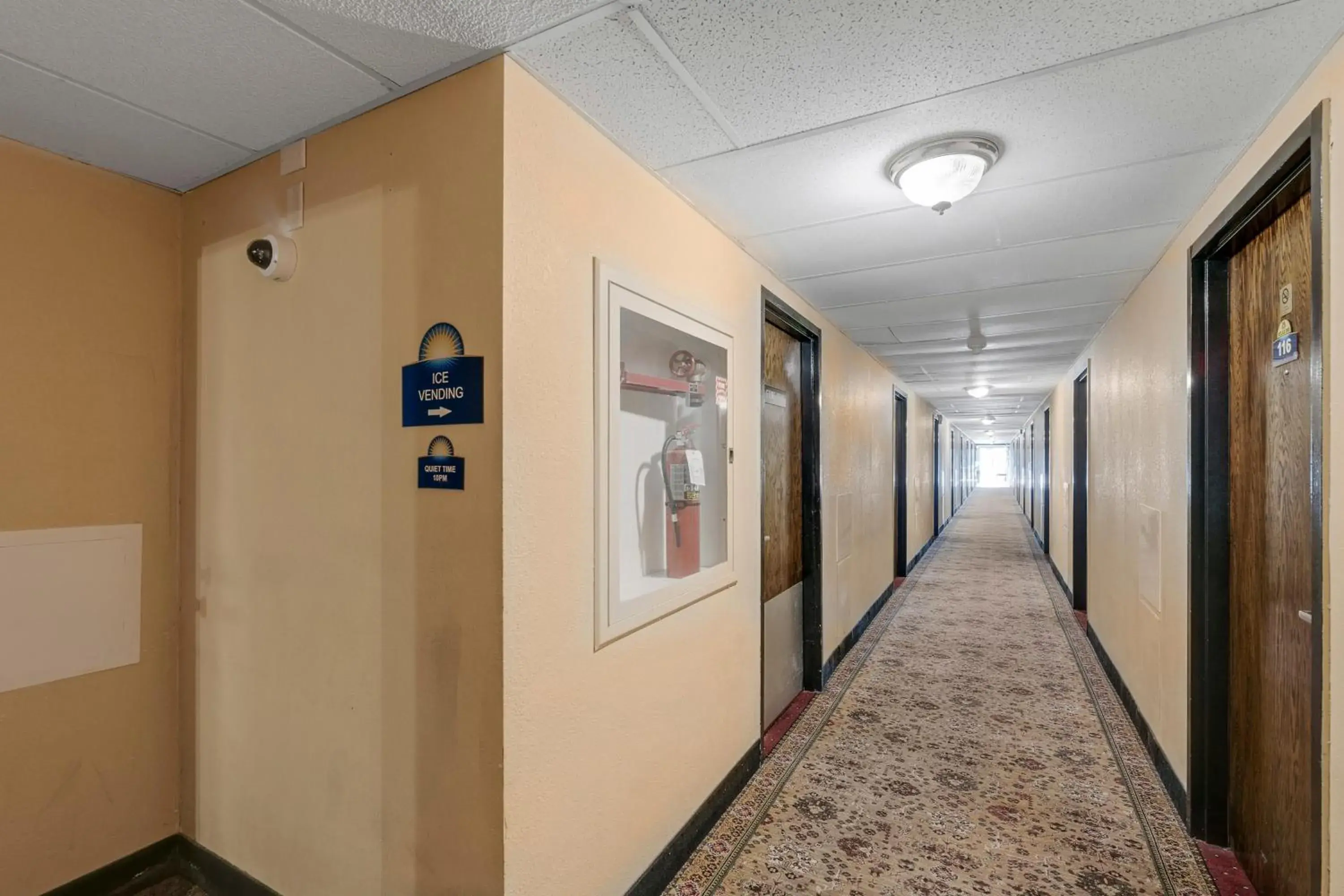 Double Room in Days Inn by Wyndham Alexandria MN Double Room in Days Inn by Wyndham Alexandria MN
