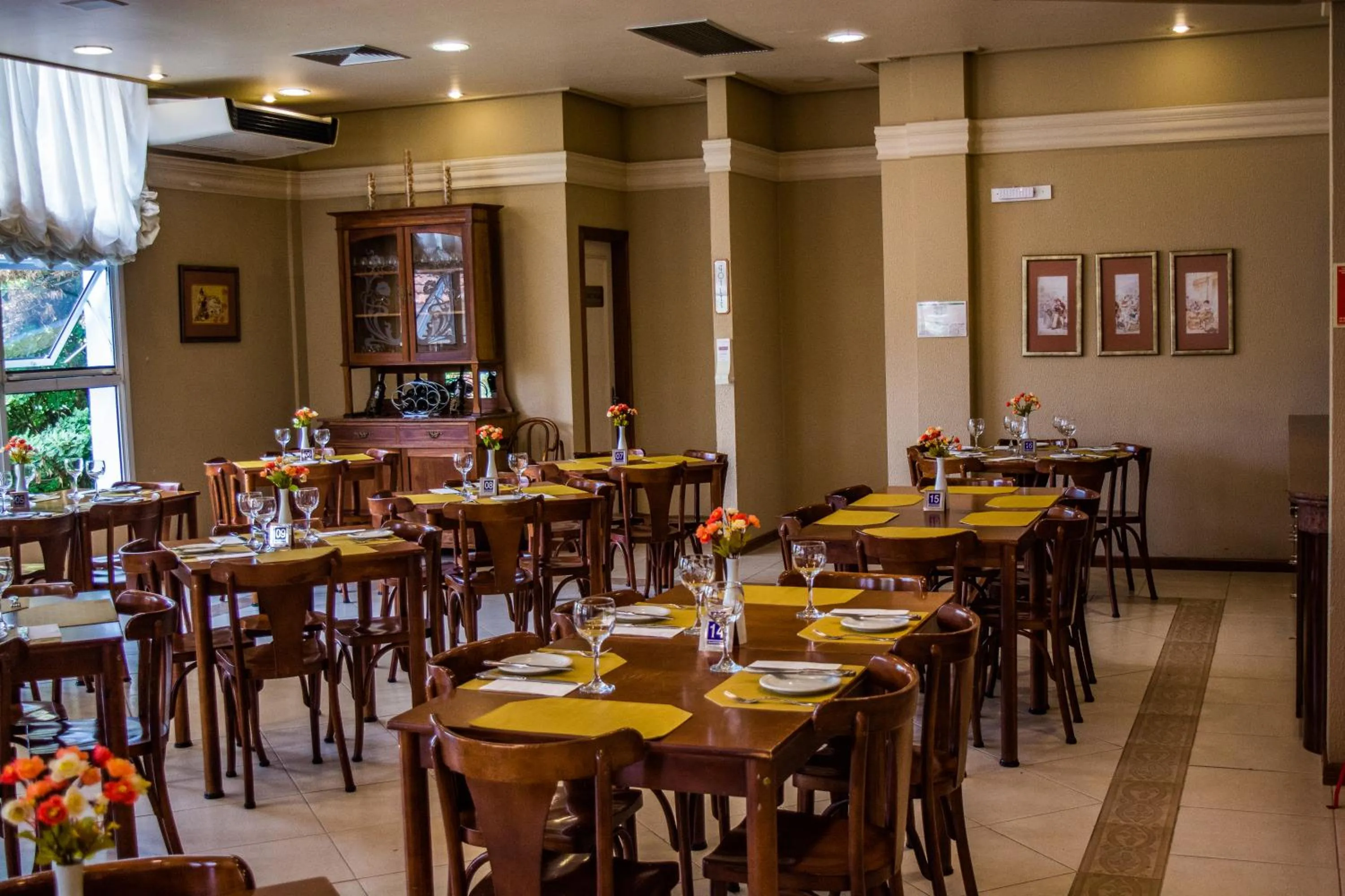 Restaurant/places to eat in Hotel Villa Michelon