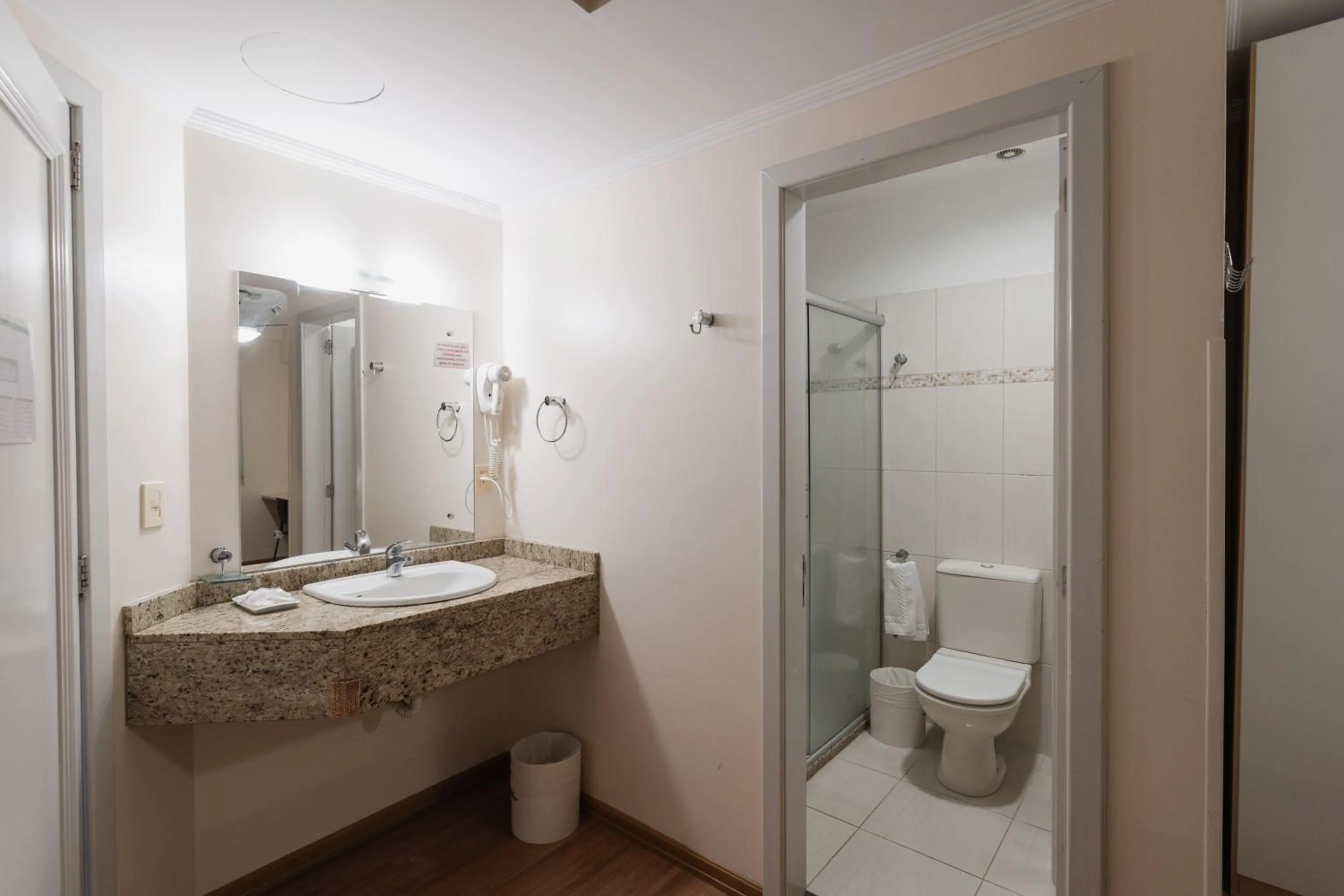 Bathroom in Hotel Villa Michelon