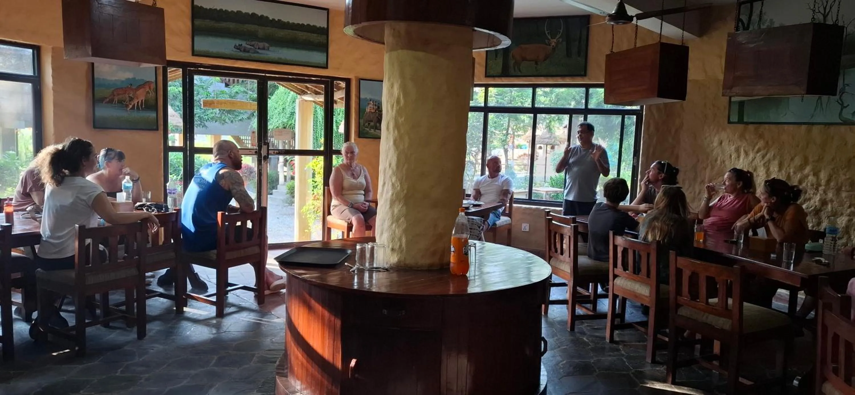 Restaurant/places to eat in River View Jungle Camp