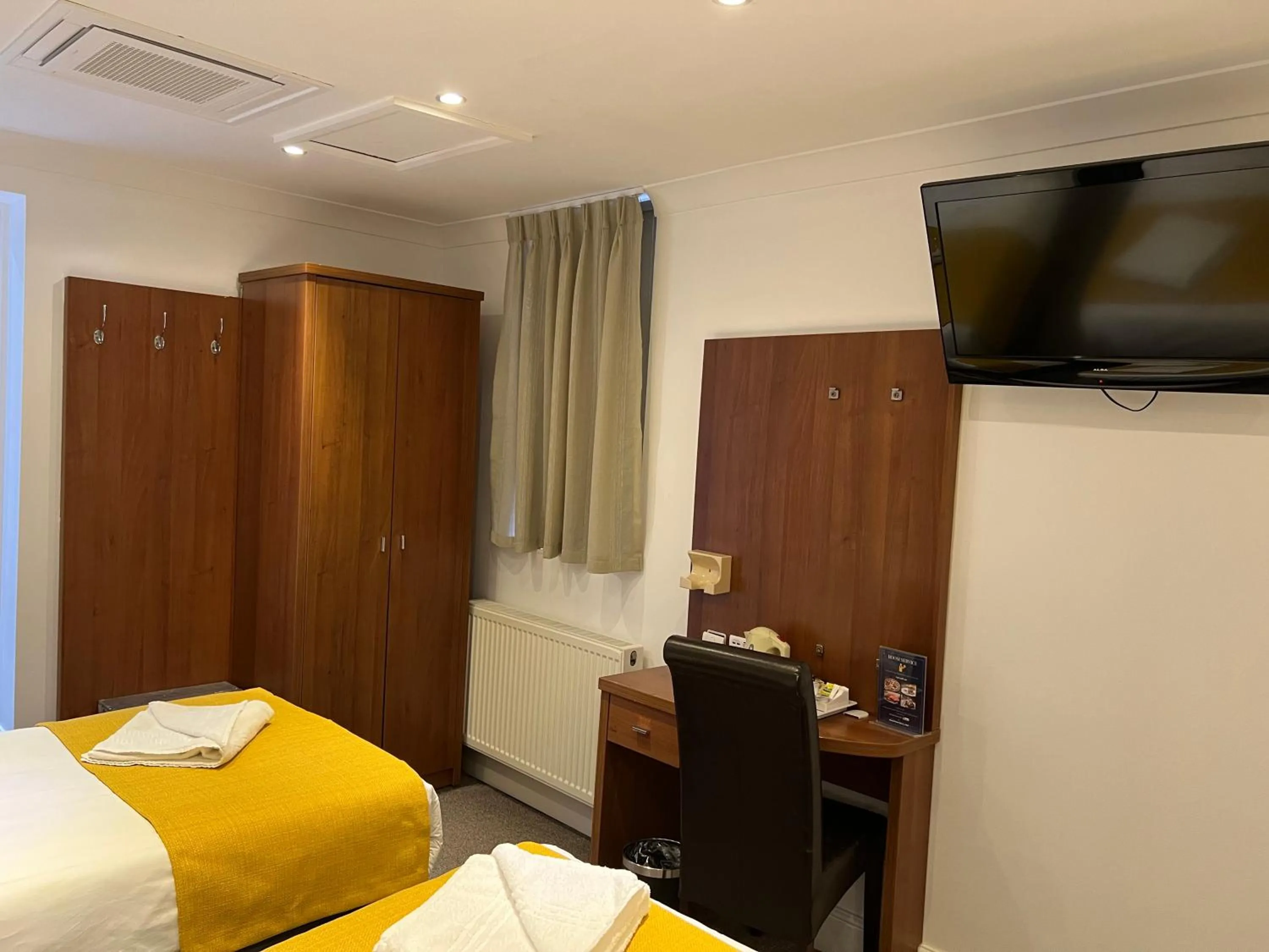 TV and multimedia, Bed in Park Avenue Bayswater Inn Hyde Park