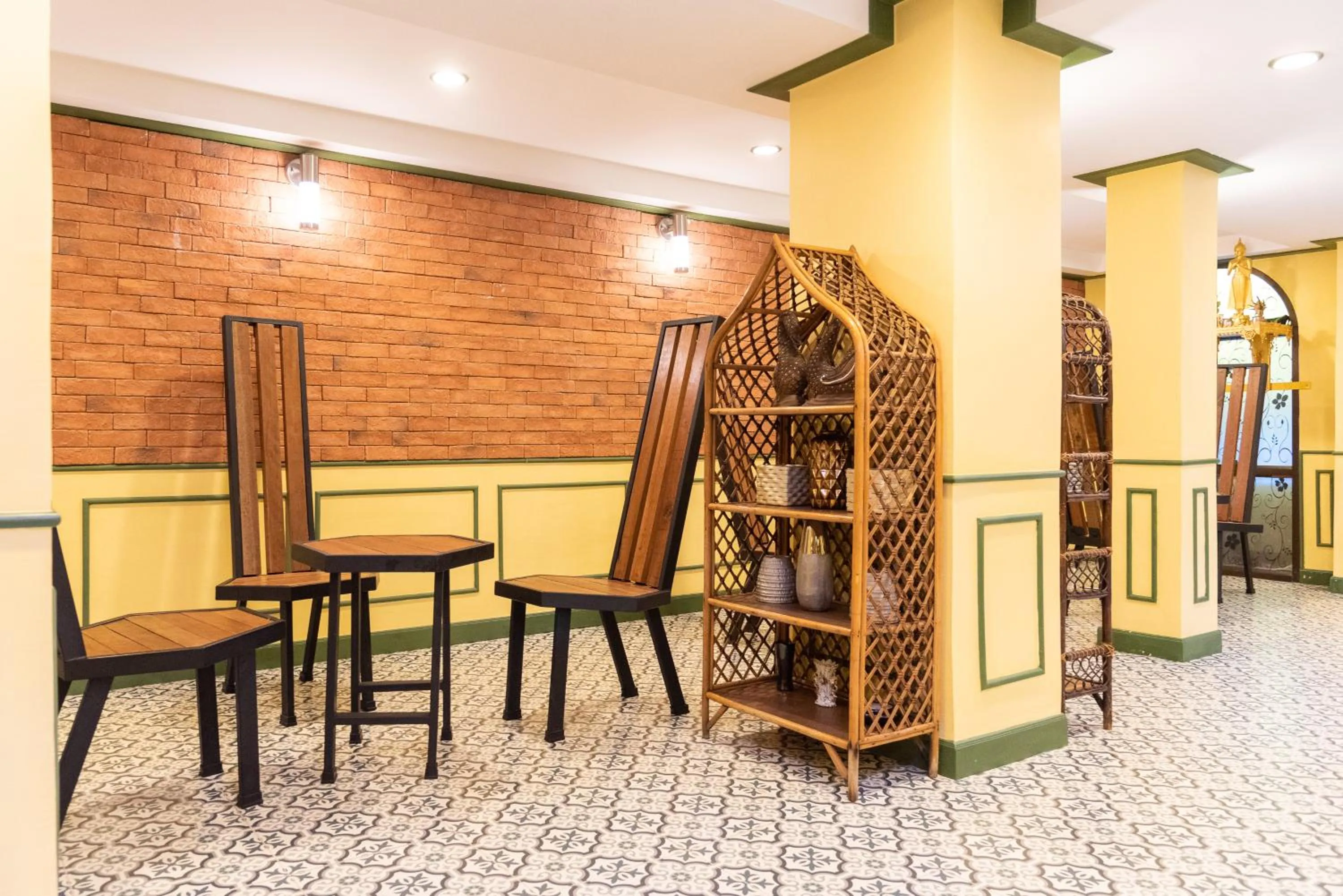 Seating area in 75 Paradise Lane Managed by Loft Group