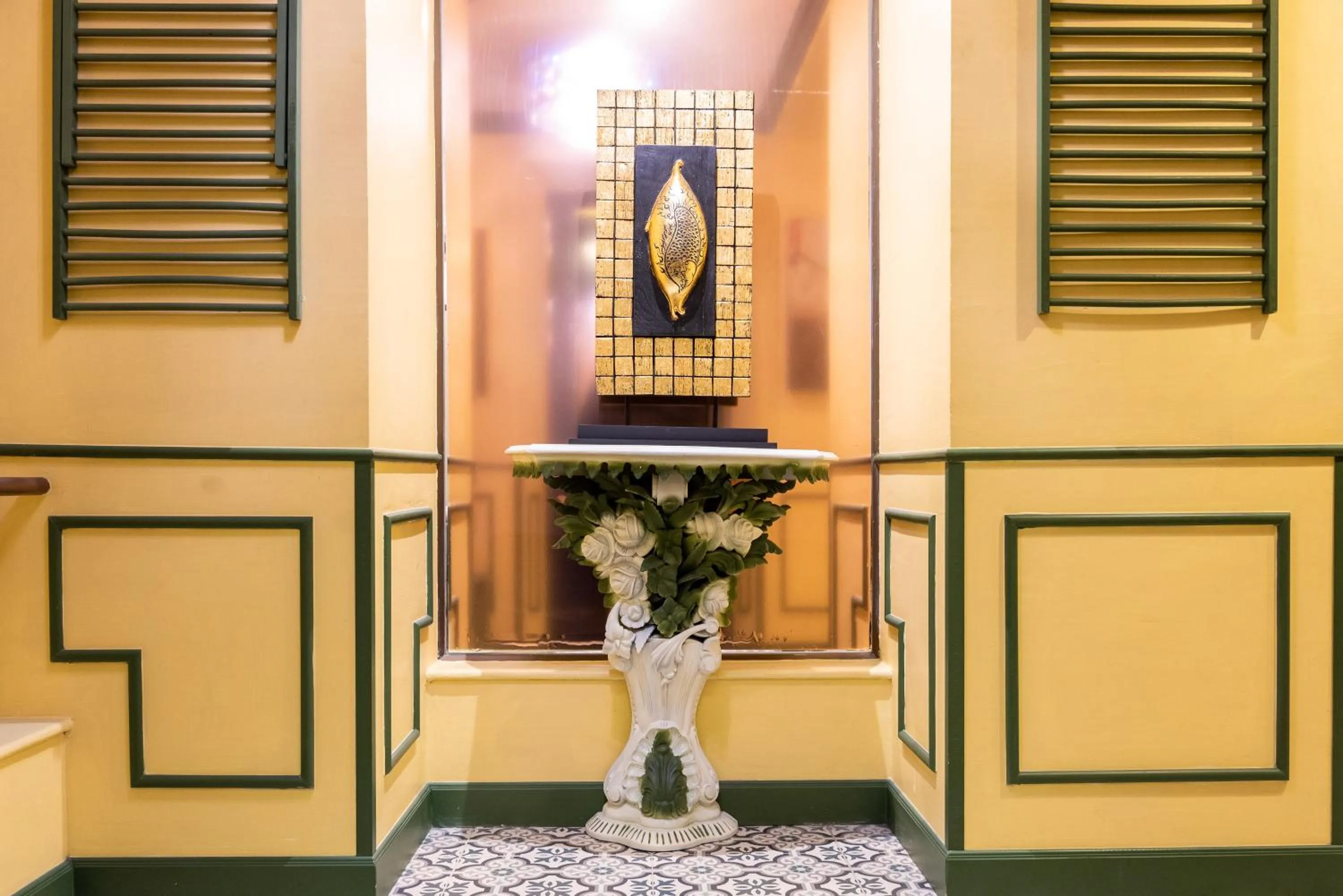 Property building in 75 Paradise Lane Managed by Loft Group