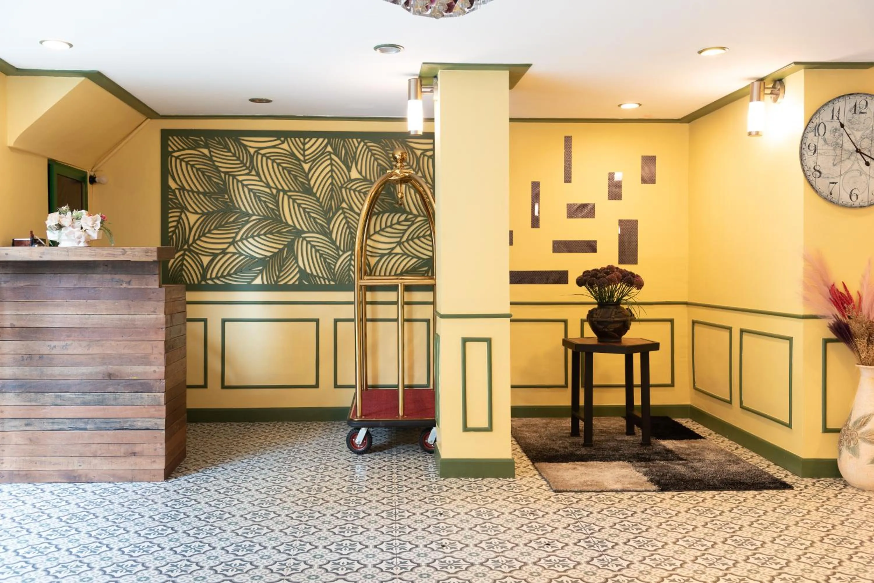 Seating area in 75 Paradise Lane Managed by Loft Group