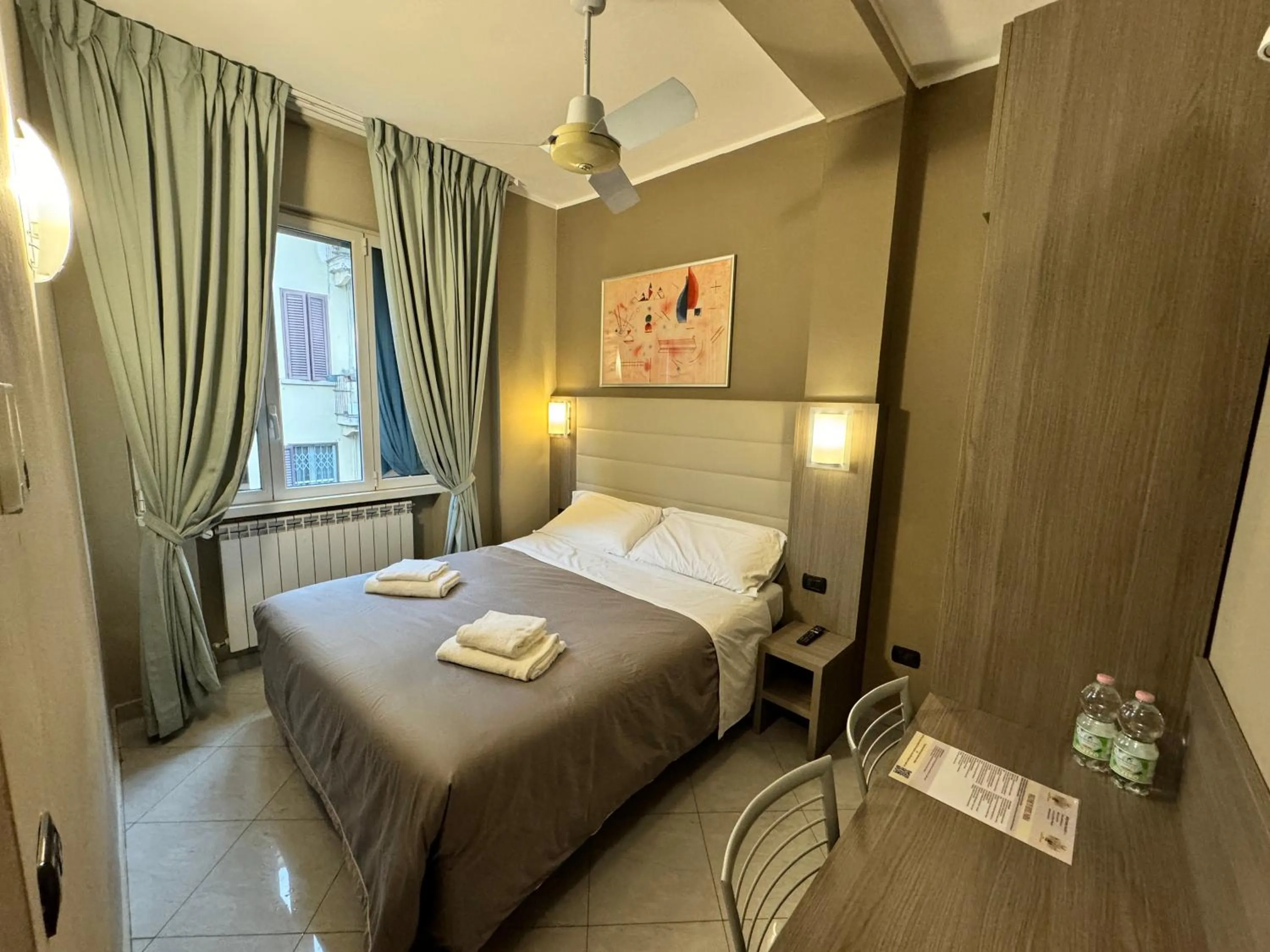 Bedroom, Bed in Hotel Parma