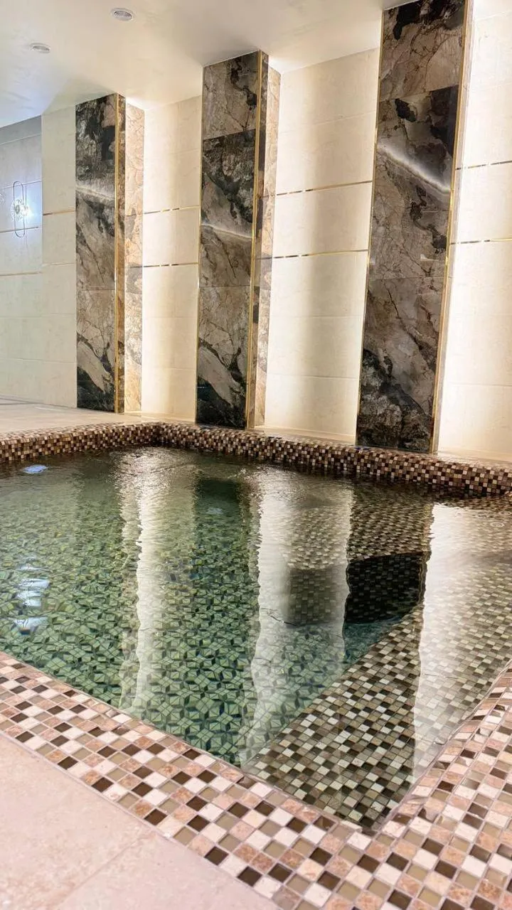 Hot Tub in KANGURT Grand Hotel