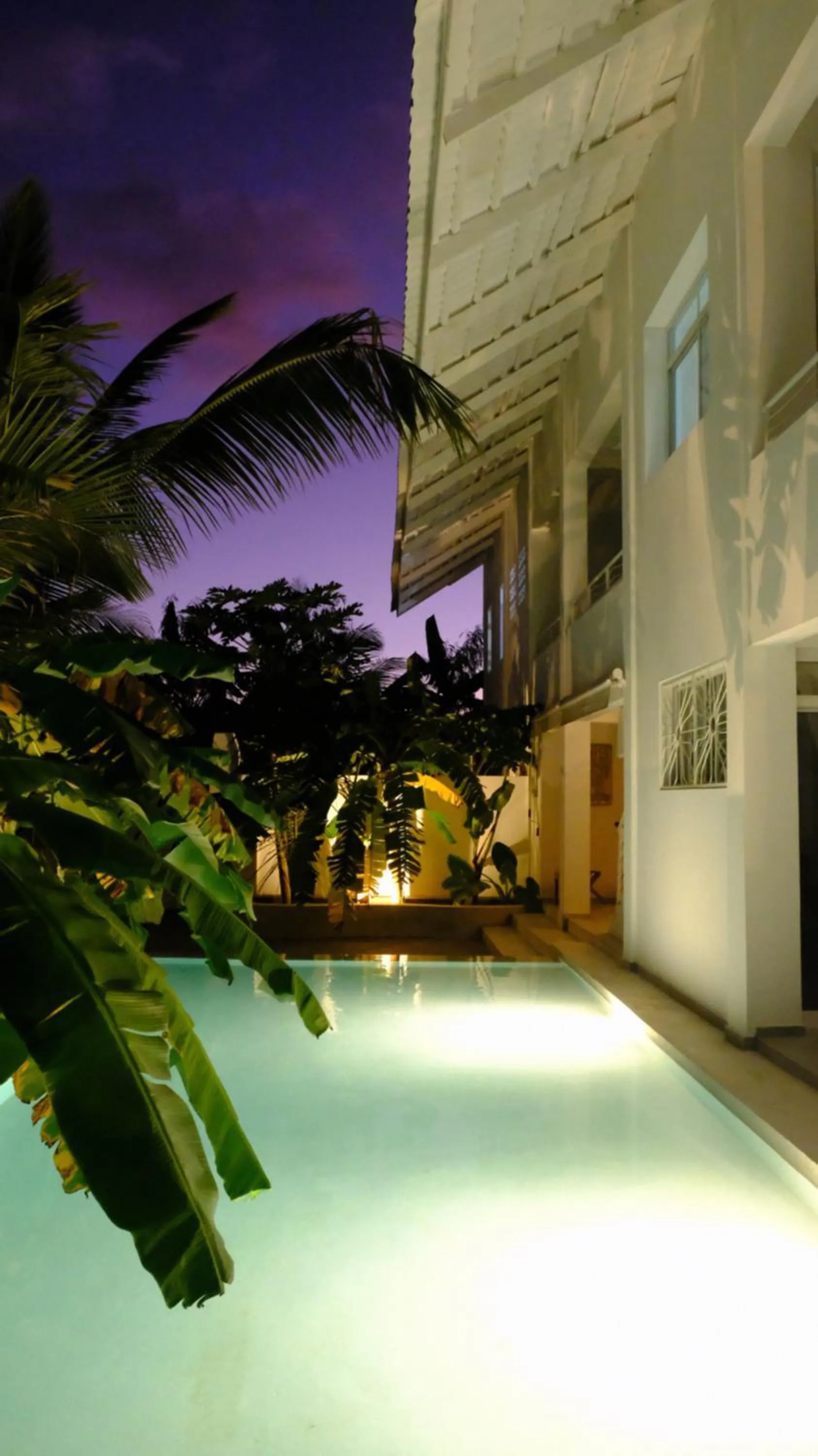 Property building in Kobe House