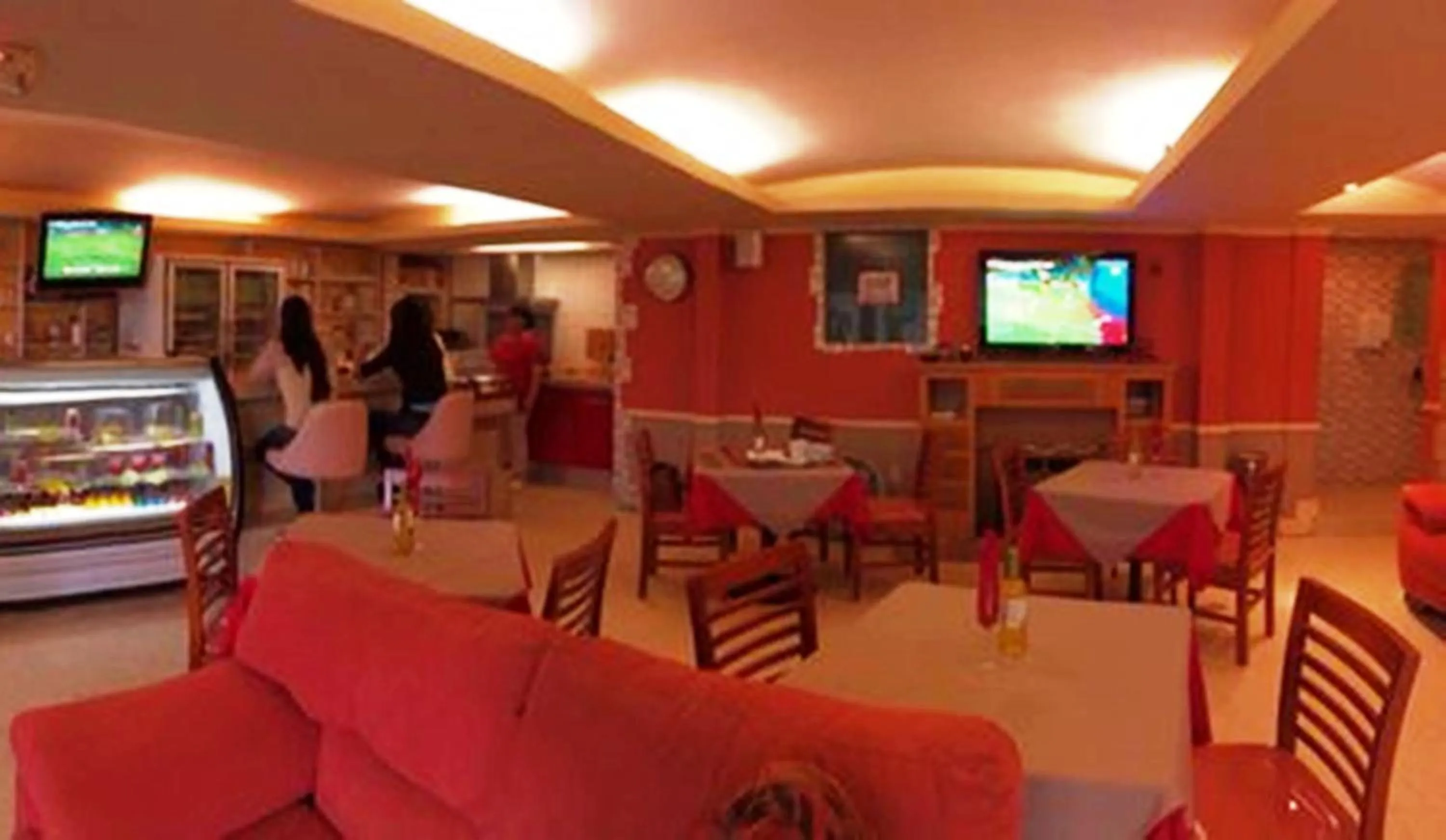 Restaurant/places to eat in Hotel Cuellar